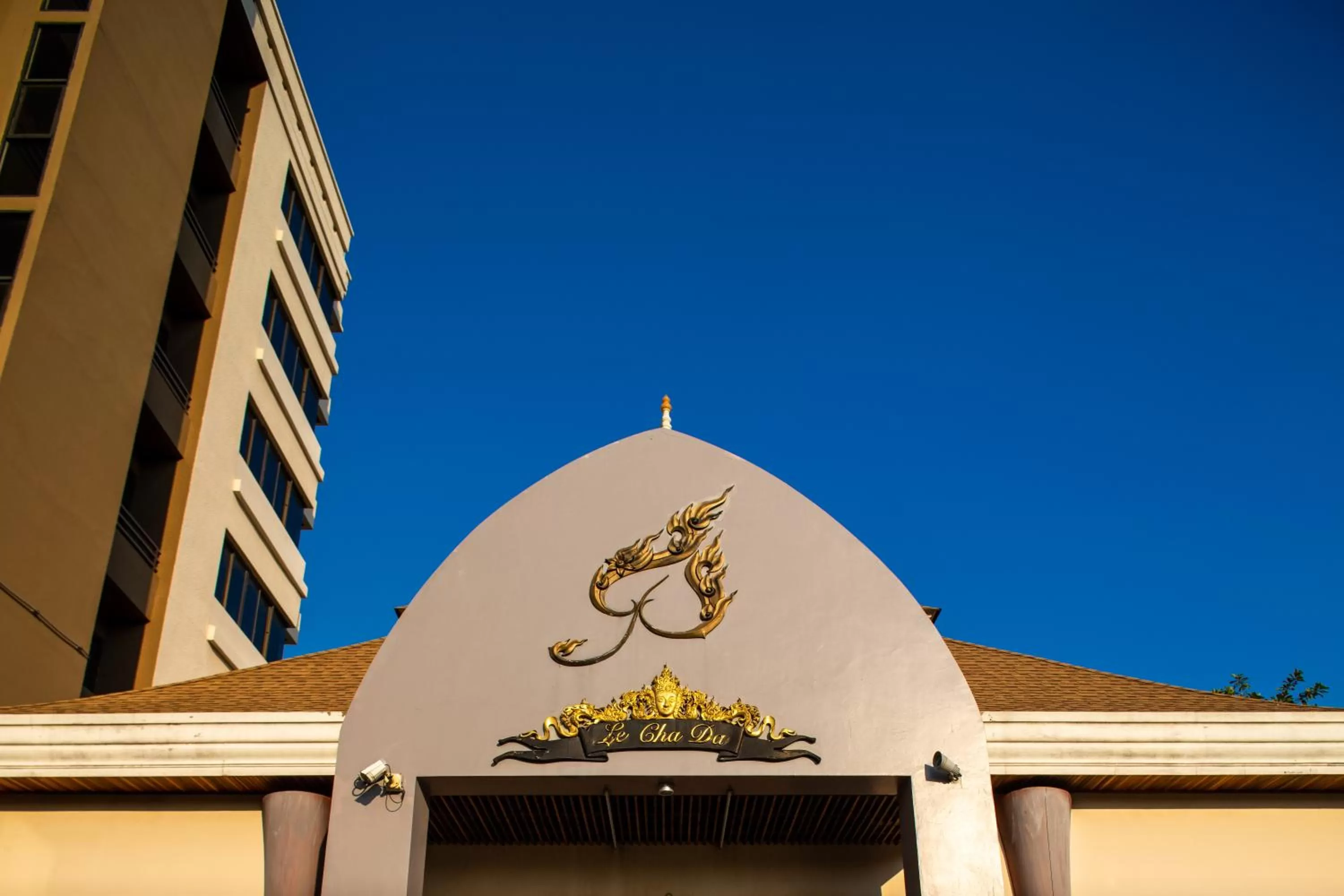 Property building in Mida Hotel Don Mueang Airport