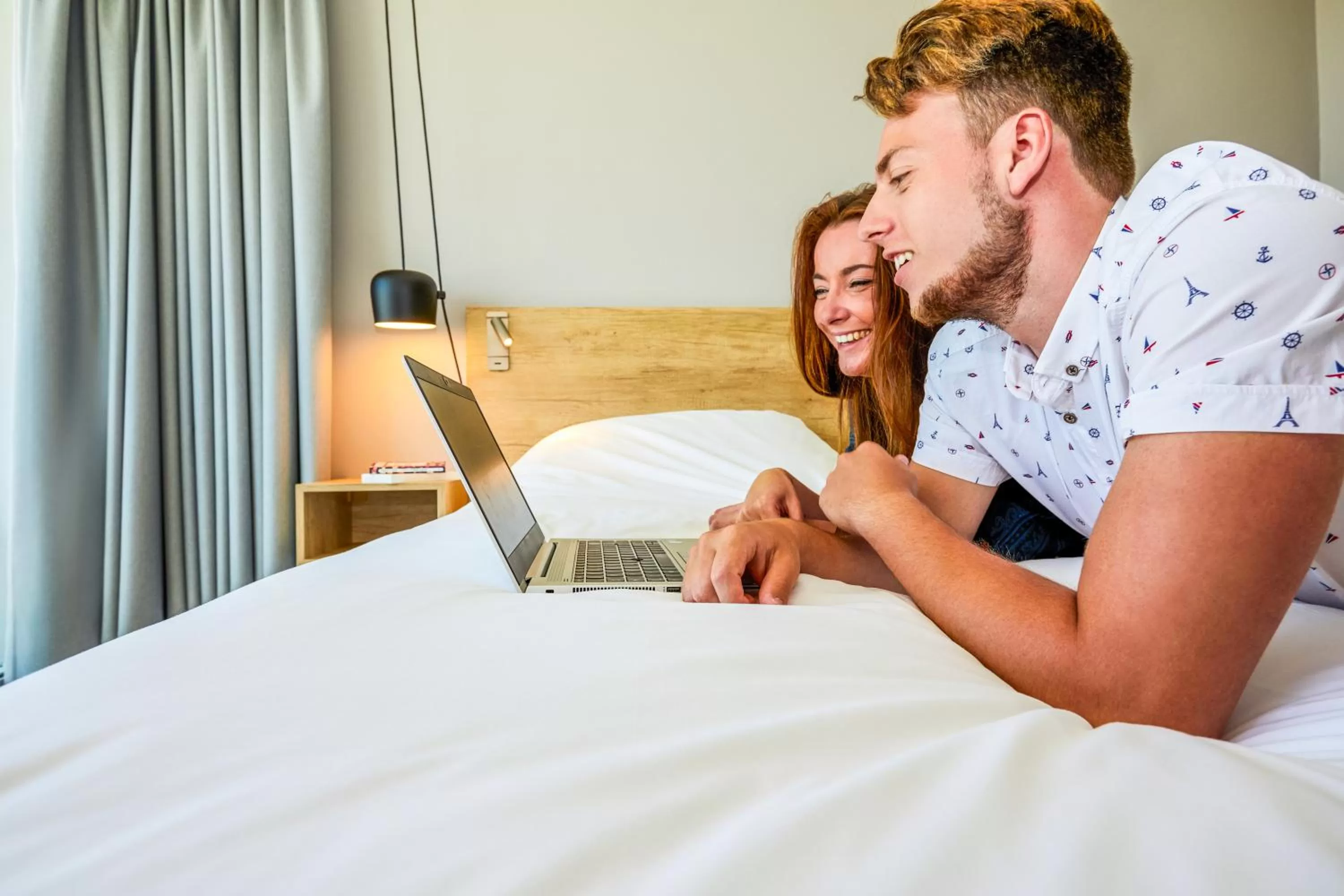 People, Bed in ibis Thalassa Le Touquet