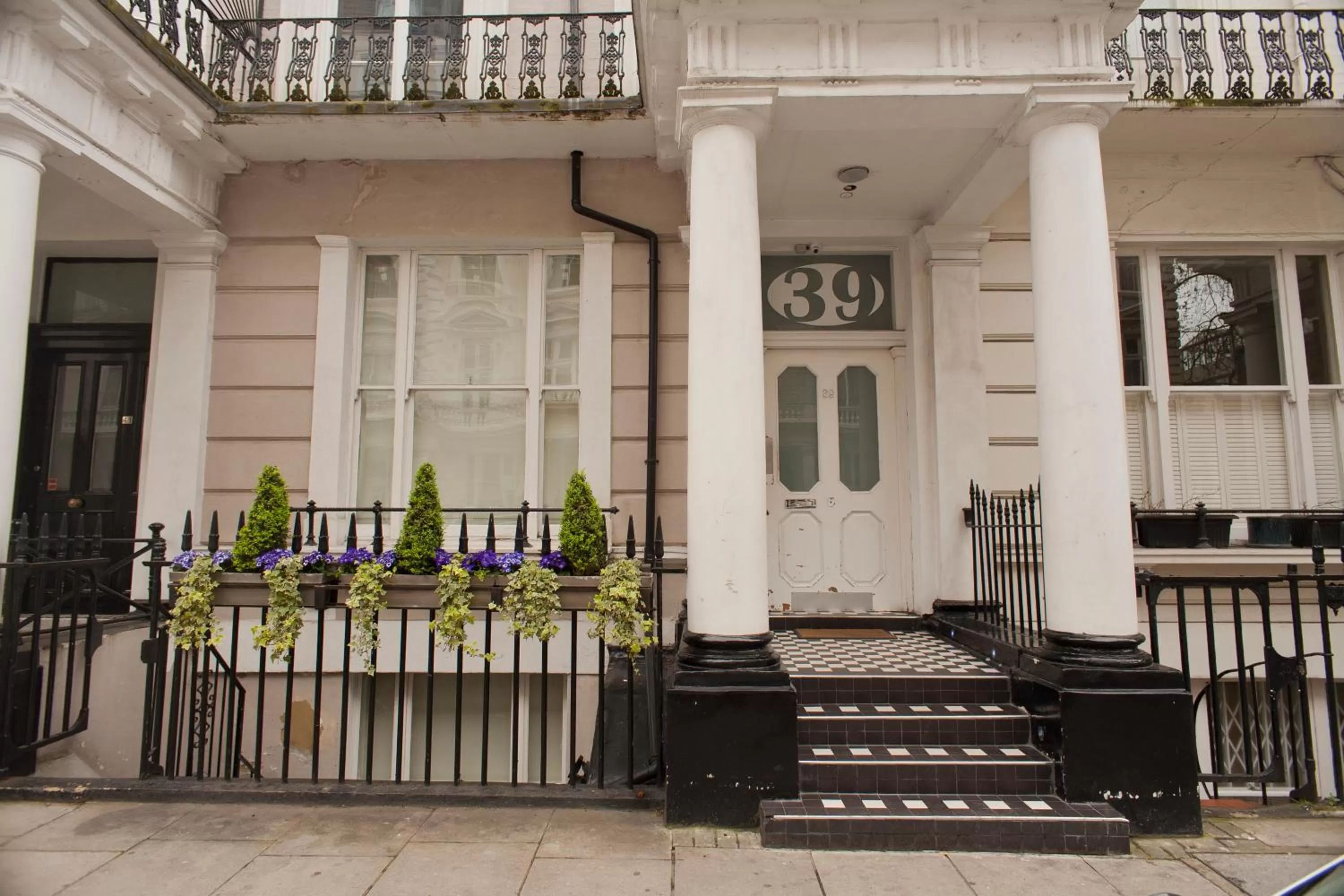 Property building in 39 Studios