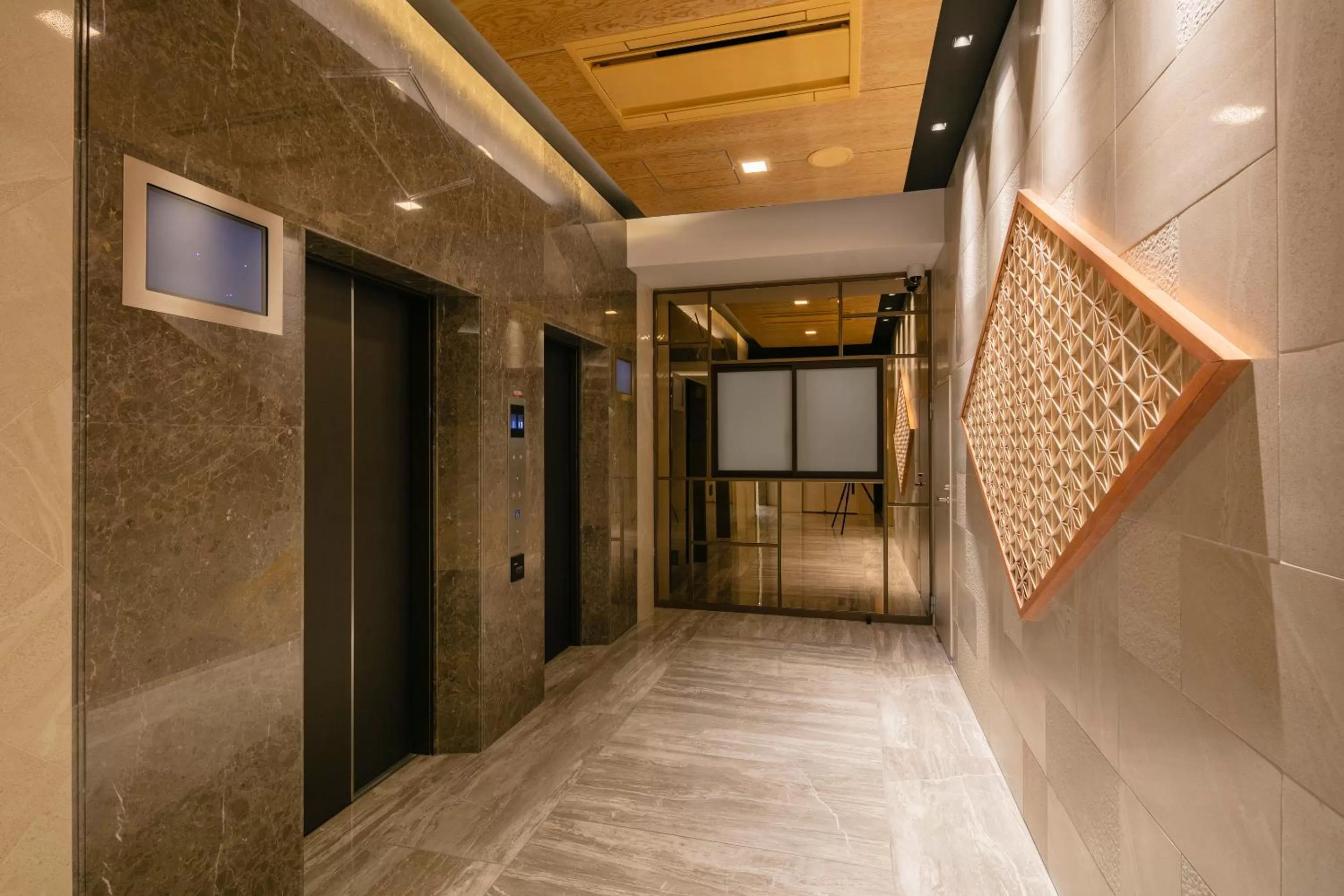 Other in Ostay Vermillion Namba