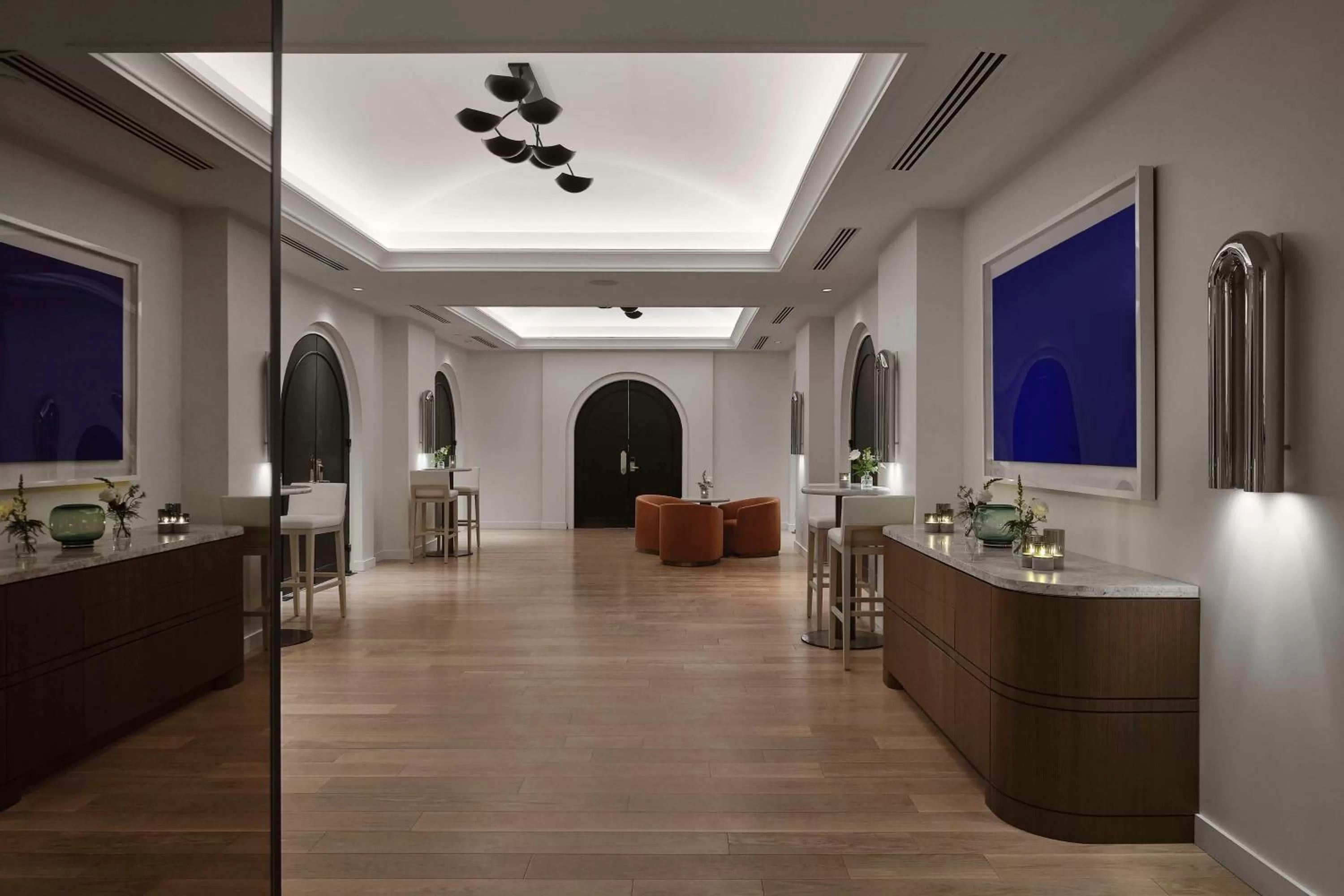 Meeting/conference room in Vogue Hotel Montreal Downtown, Curio Collection by Hilton