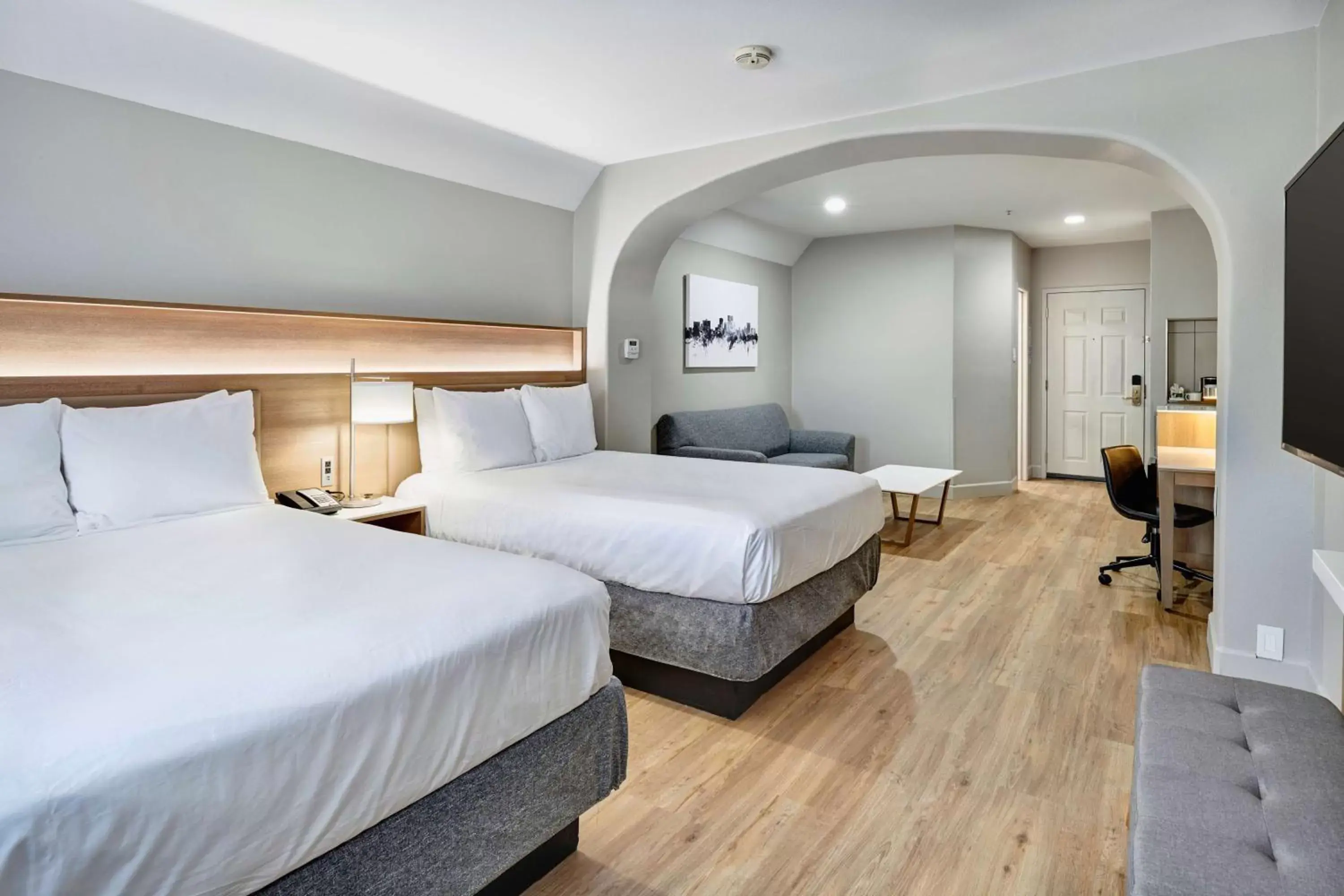 Double Room with Two Double Beds and Roll-In Shower - Non-Smoking in Radisson Hotel El Paso Airport Double Room with Two Double Beds and Roll-In Shower - Non-Smoking in Radisson Hotel El Paso Airport