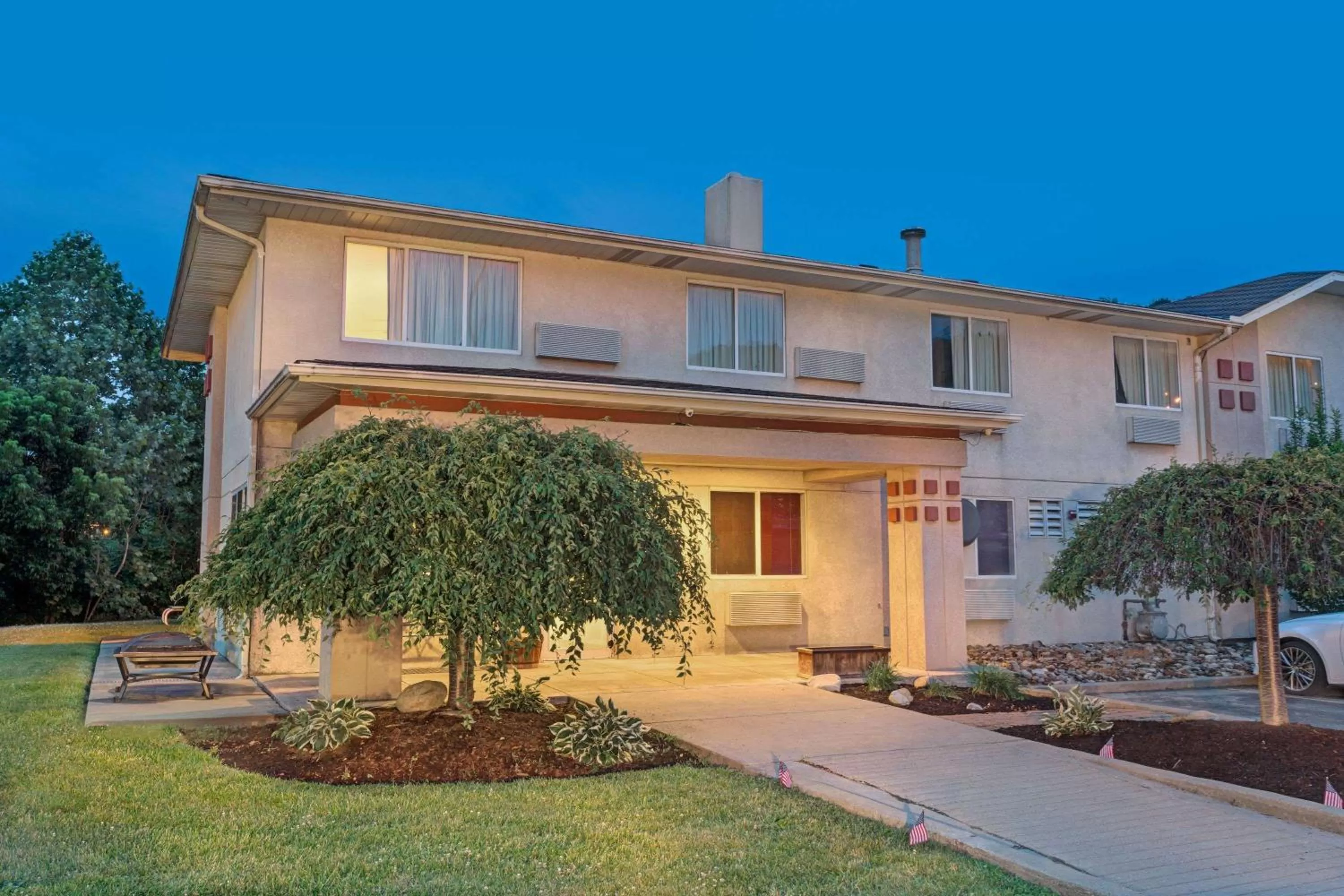 Property building in Super 8 by Wyndham Canonsburg/Pittsburgh Area