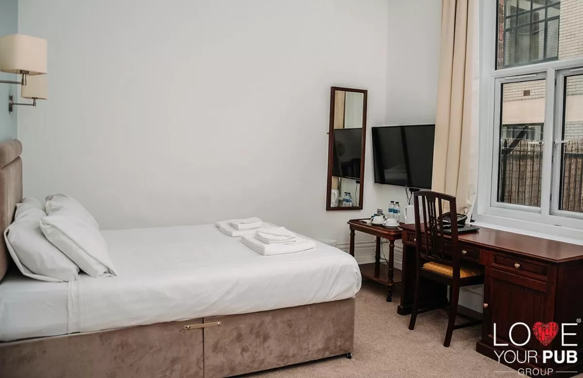 Double Room - Disability Access in Keppels Head Hotel