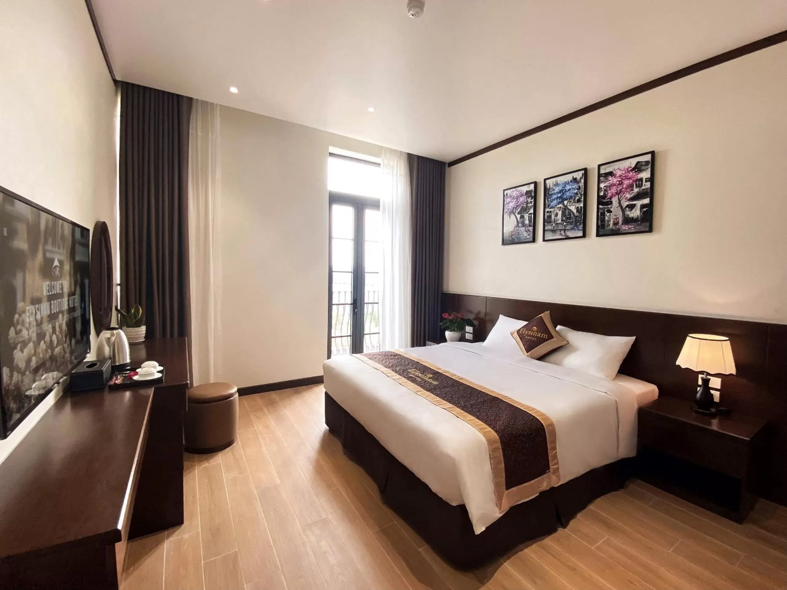 Photo of the whole room, Bed in Elysinam Boutique Hotel Ha Long