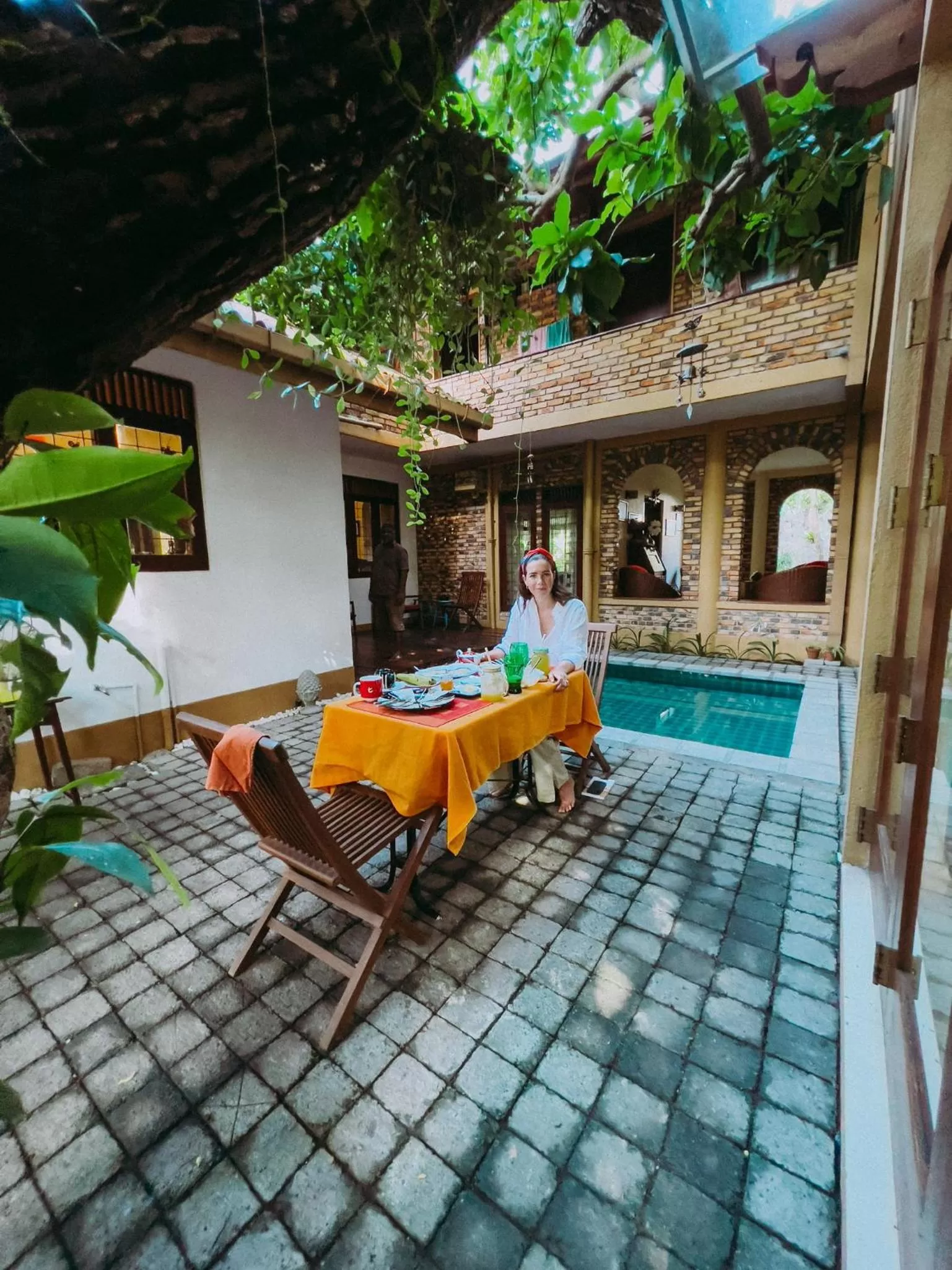 Dining area in Urban Bliss Studio