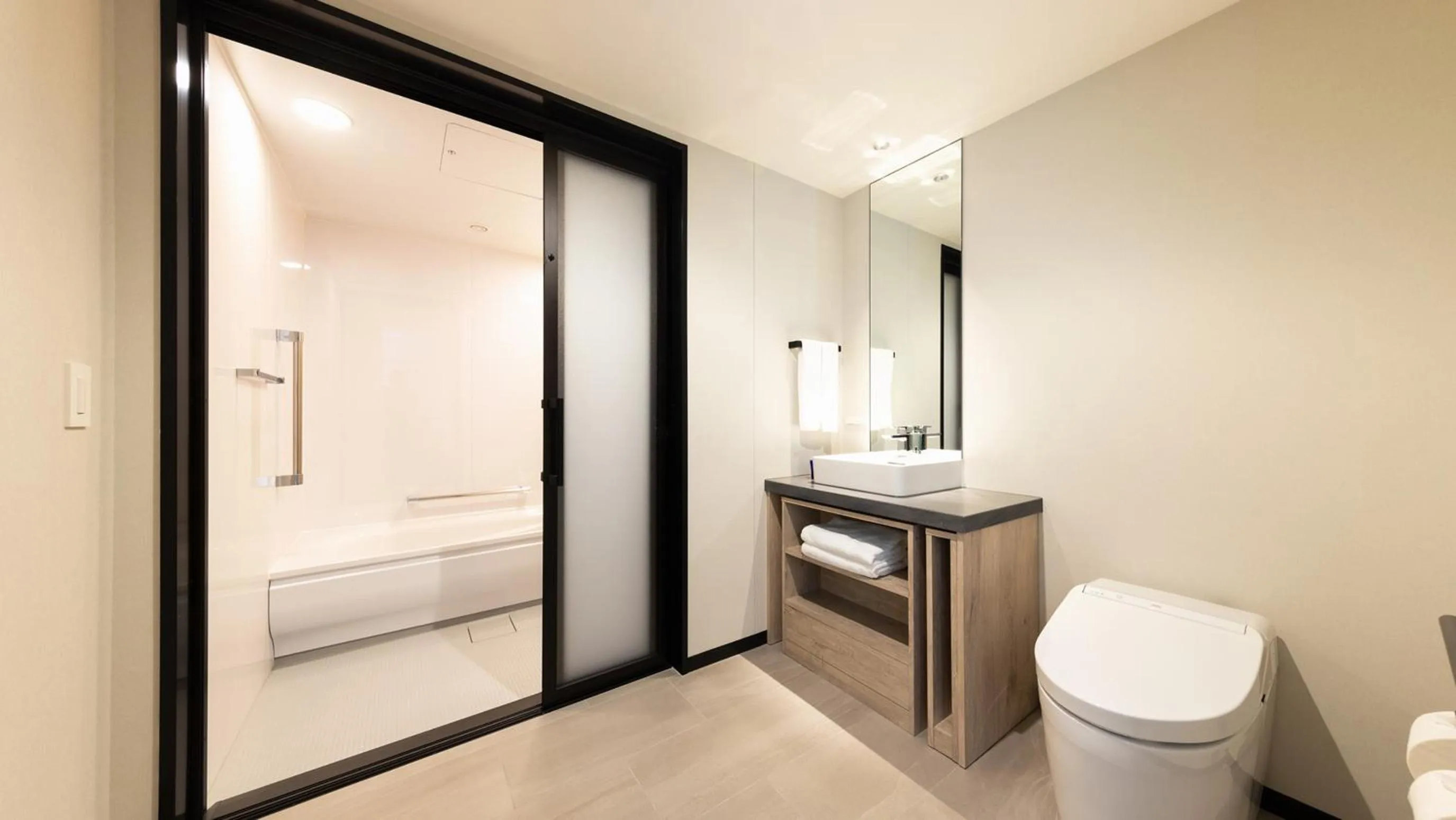 JR-East Hotel Mets Yokohama