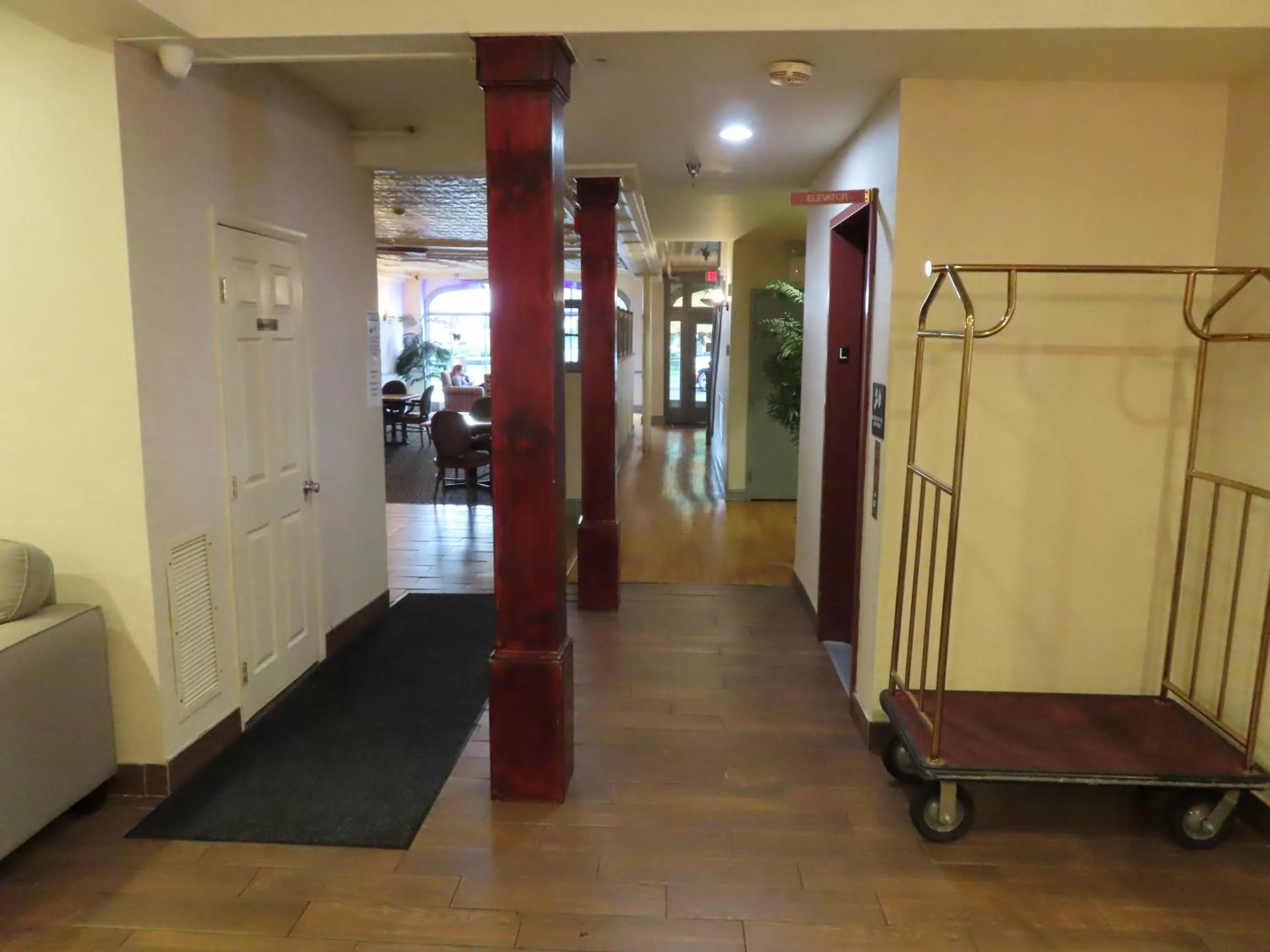 Lobby or reception in St Charles Hotel Downtown Hudson