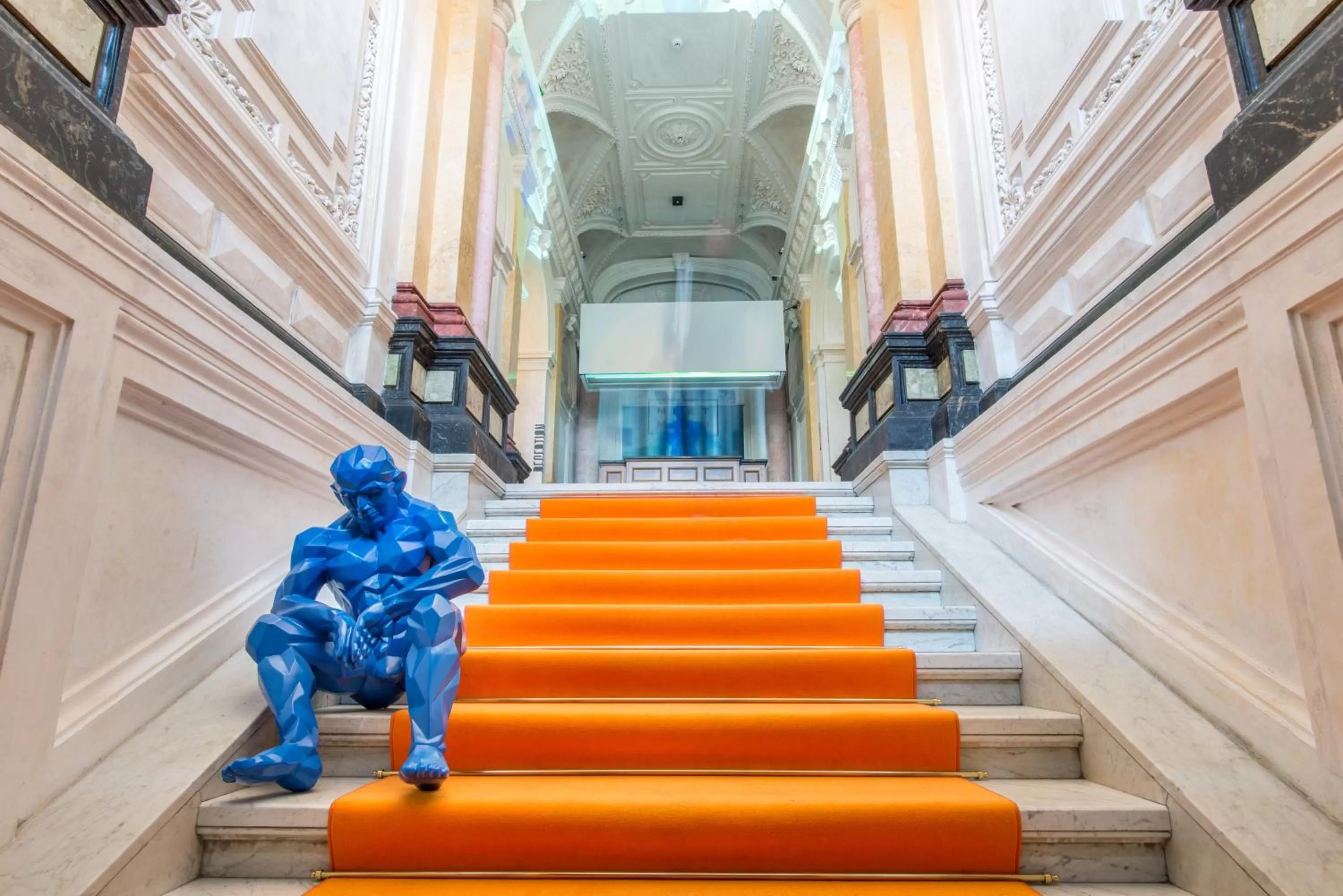 Lobby or reception in MeetMe23