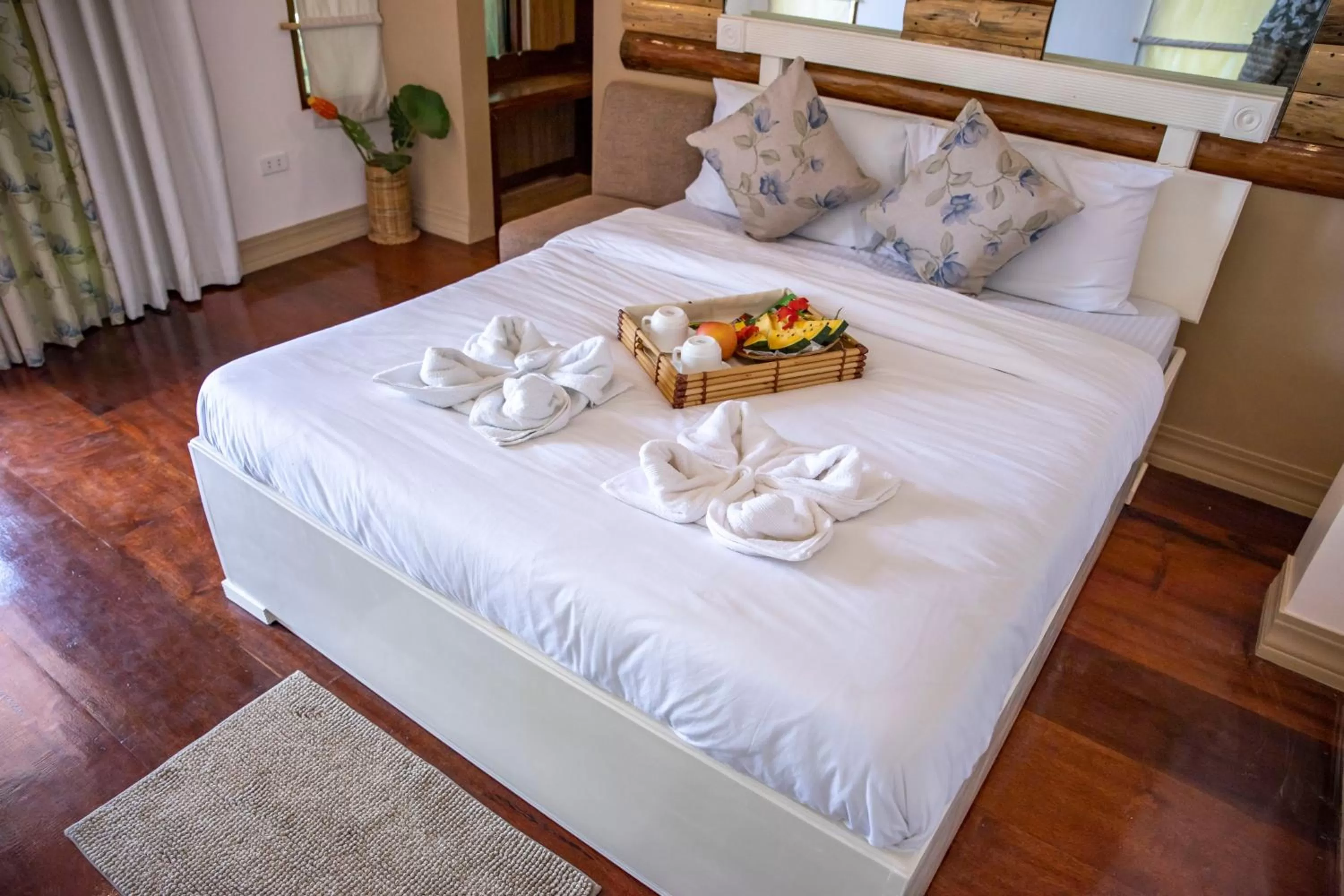 Bed in Peak View Resort