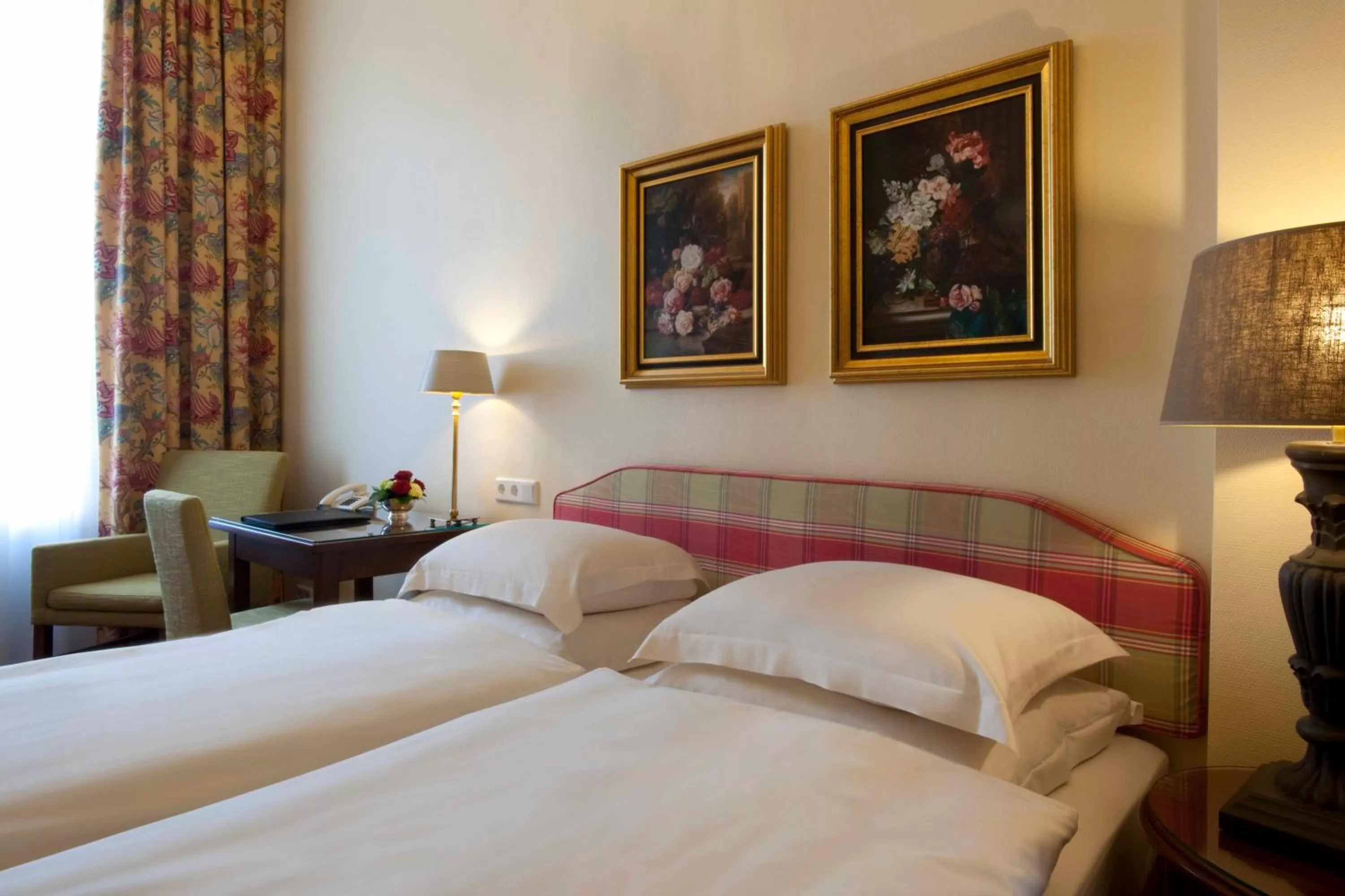 Photo of the whole room, Bed in Hotel City House