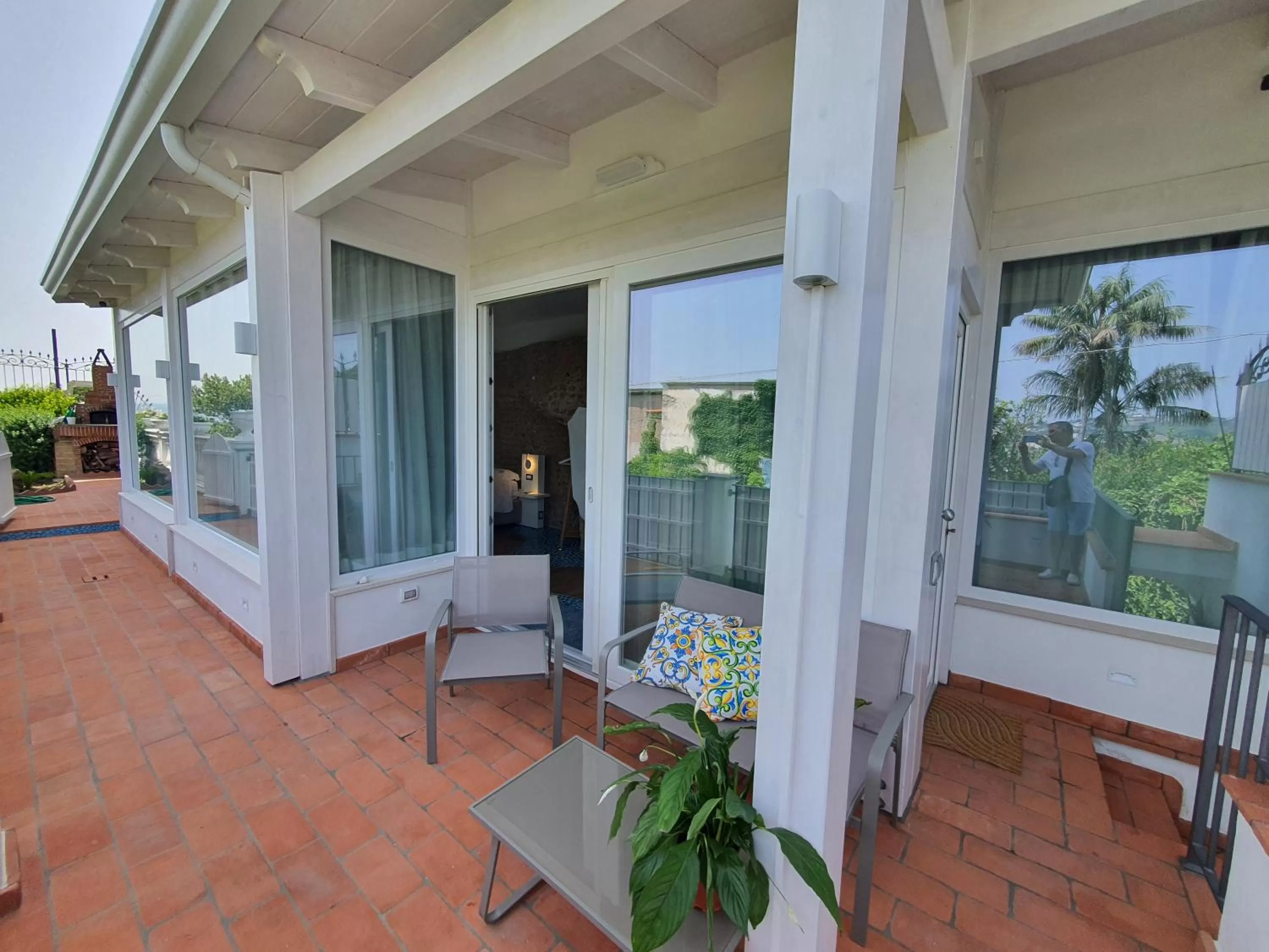 Patio in b&b Dea Fortuna