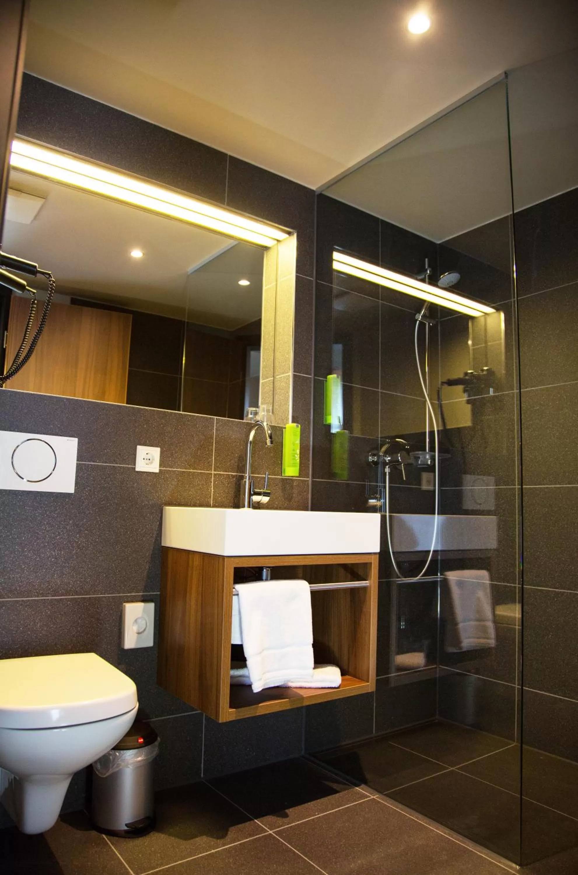 Bathroom in RiKu HOTEL Weißenhorn