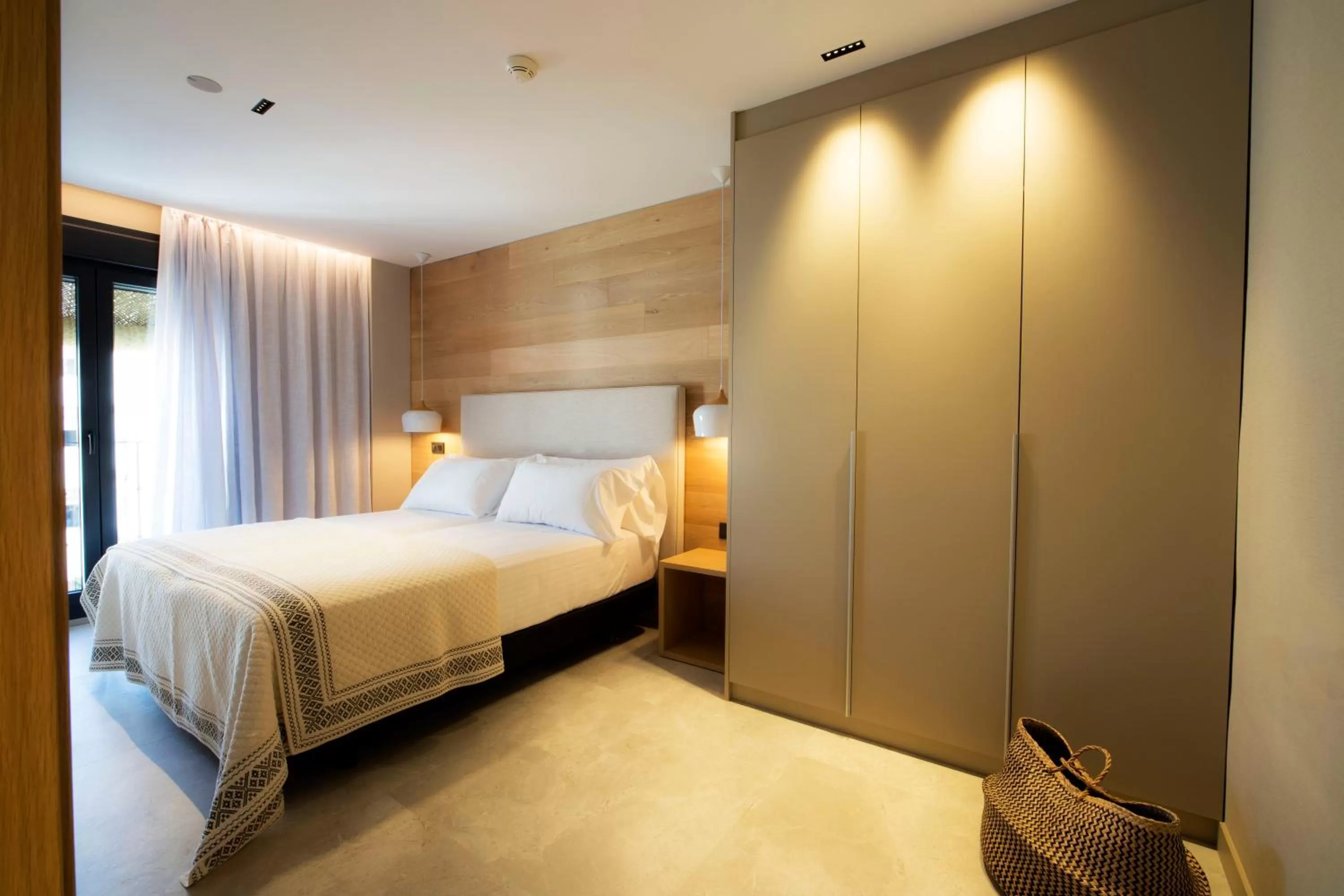 Photo of the whole room, Bed in Zenit Sevilla