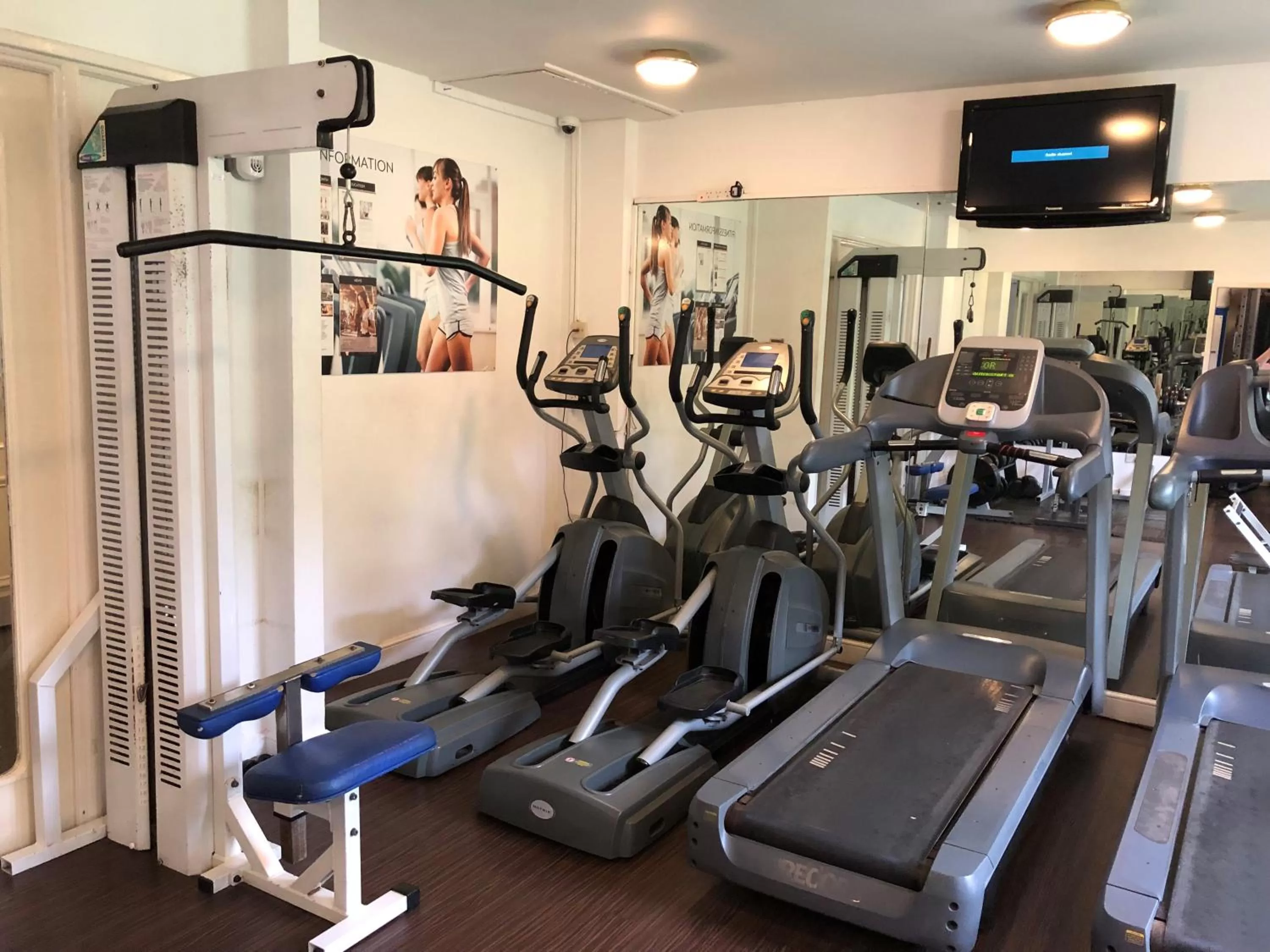 Fitness centre/facilities in Mercure Haydock Hotel
