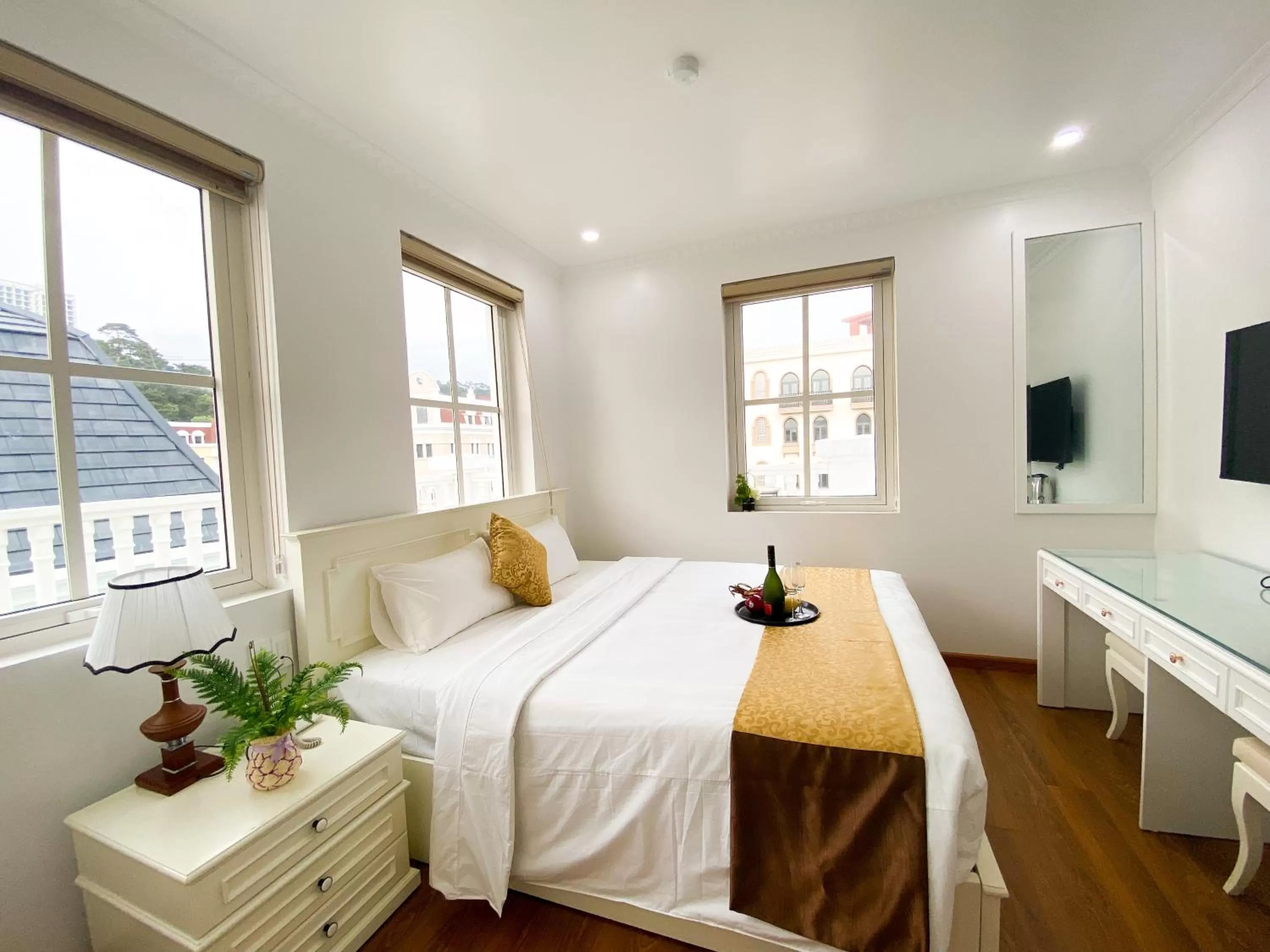 Photo of the whole room, Bed in Khách sạn Time Lotus Hạ Long