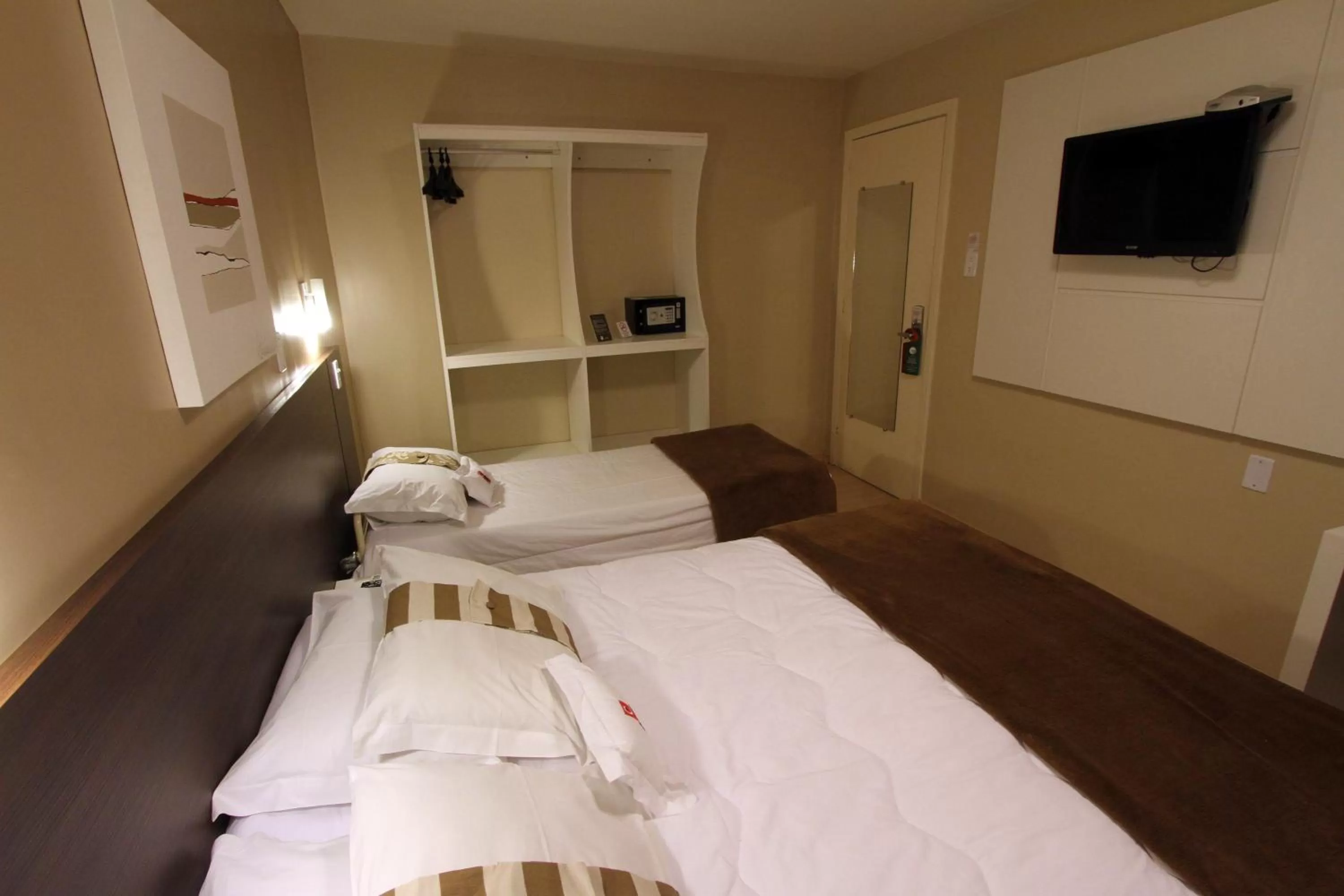 Bedroom, Bed in Hotel Curi Executive