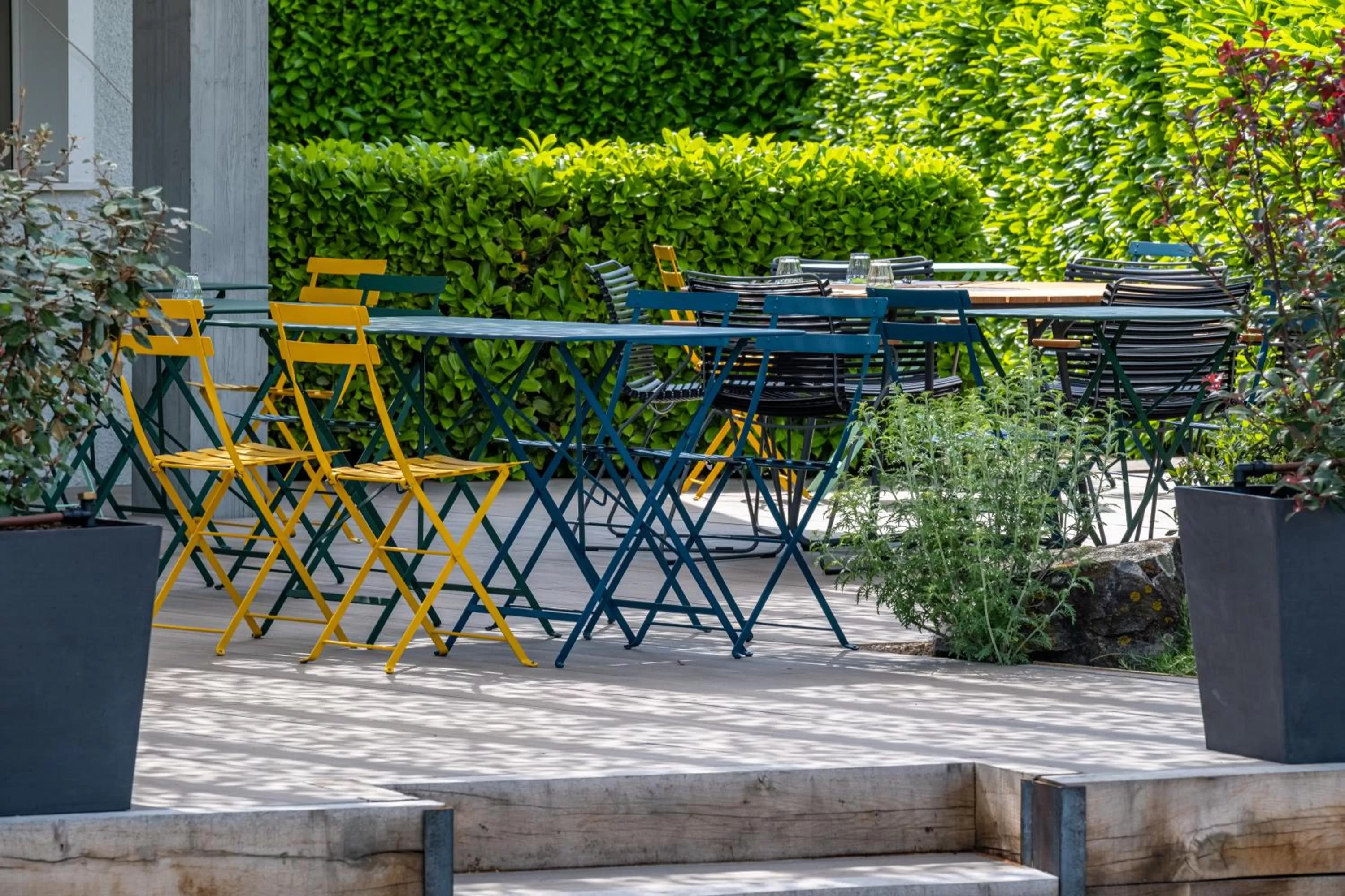 Patio in Kyriad Lyon Est - Bron Eurexpo Le Cottage