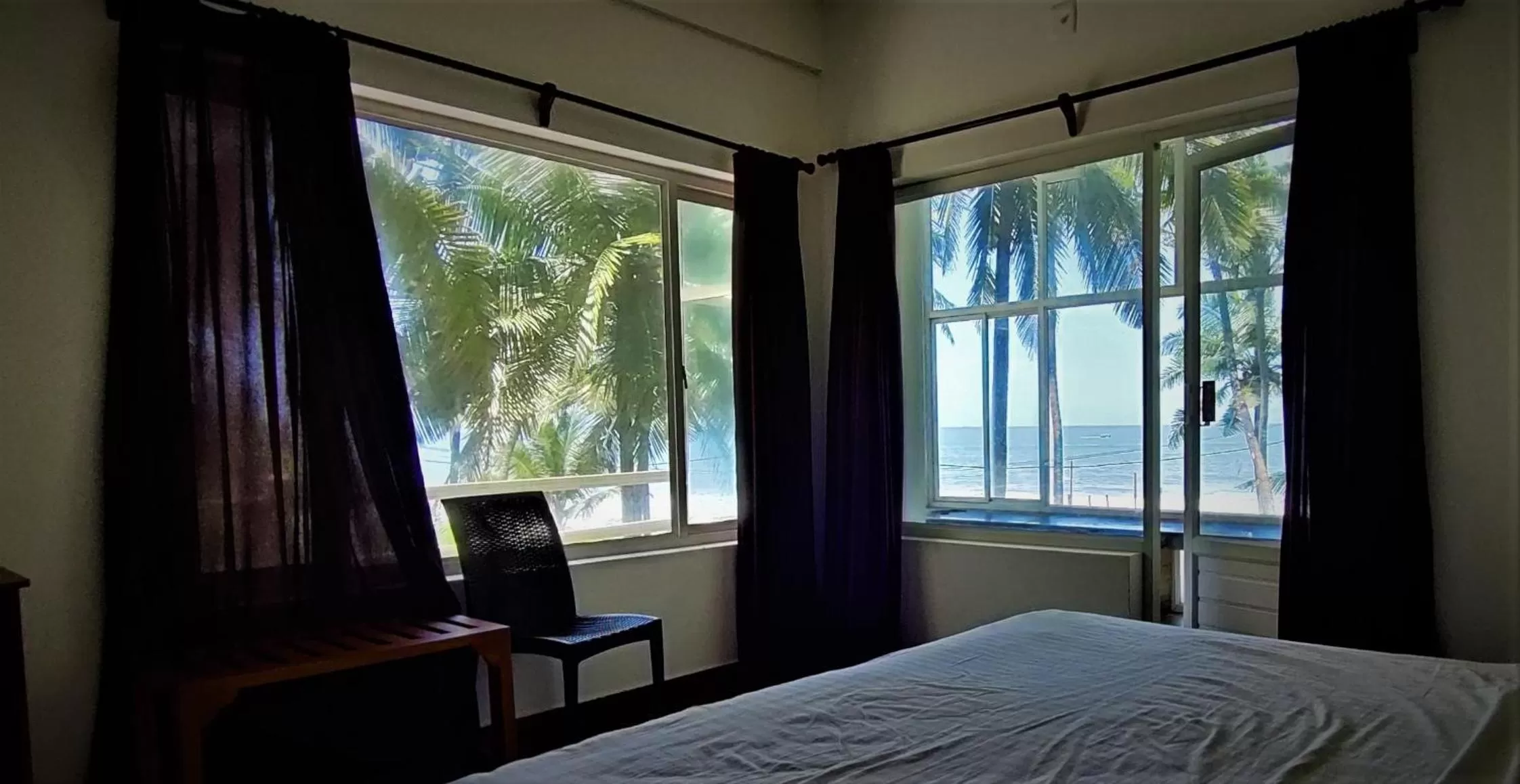 Beach, Bed in White Shell Beach House