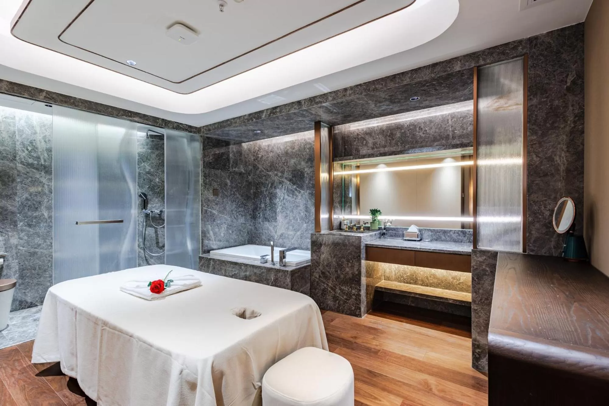 Property building in Howard Johnson Plaza by Wyndham Blue Bay Sihanoukville