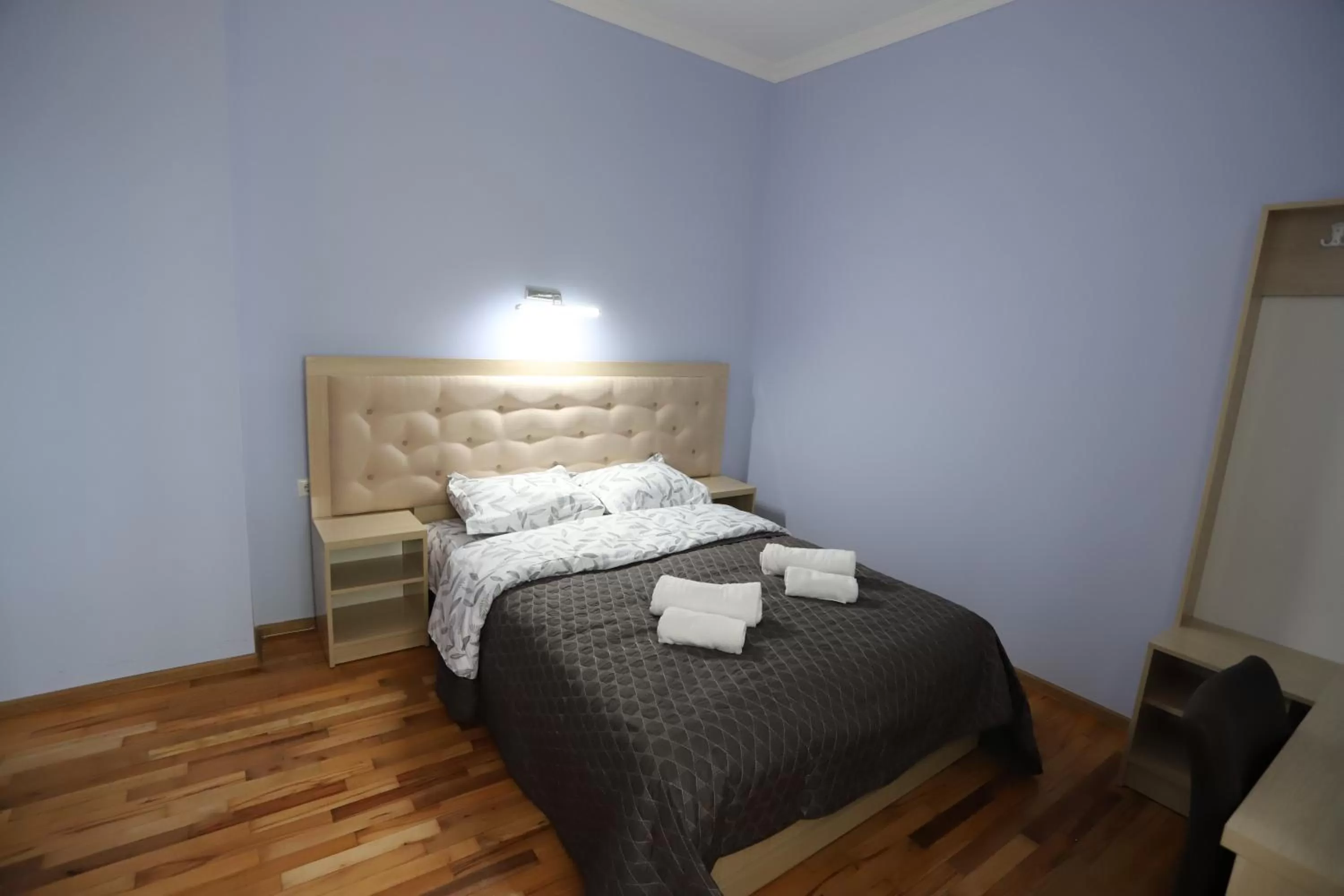 Photo of the whole room, Bed in Hotel Hollywood