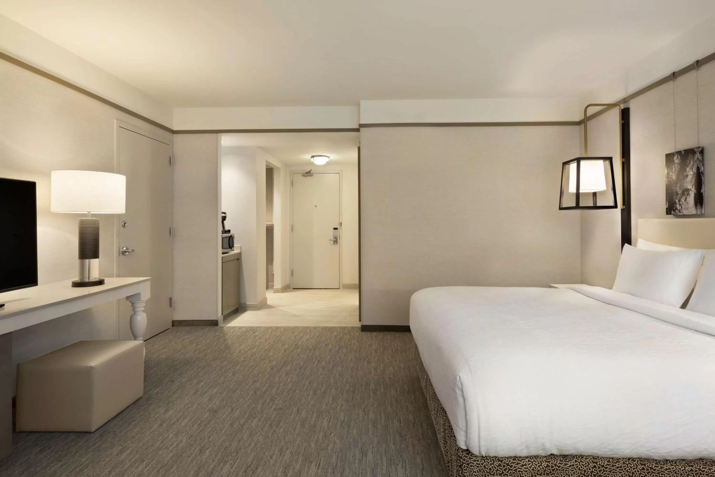 Bed in Hilton Garden Inn Newtown Square Radnor