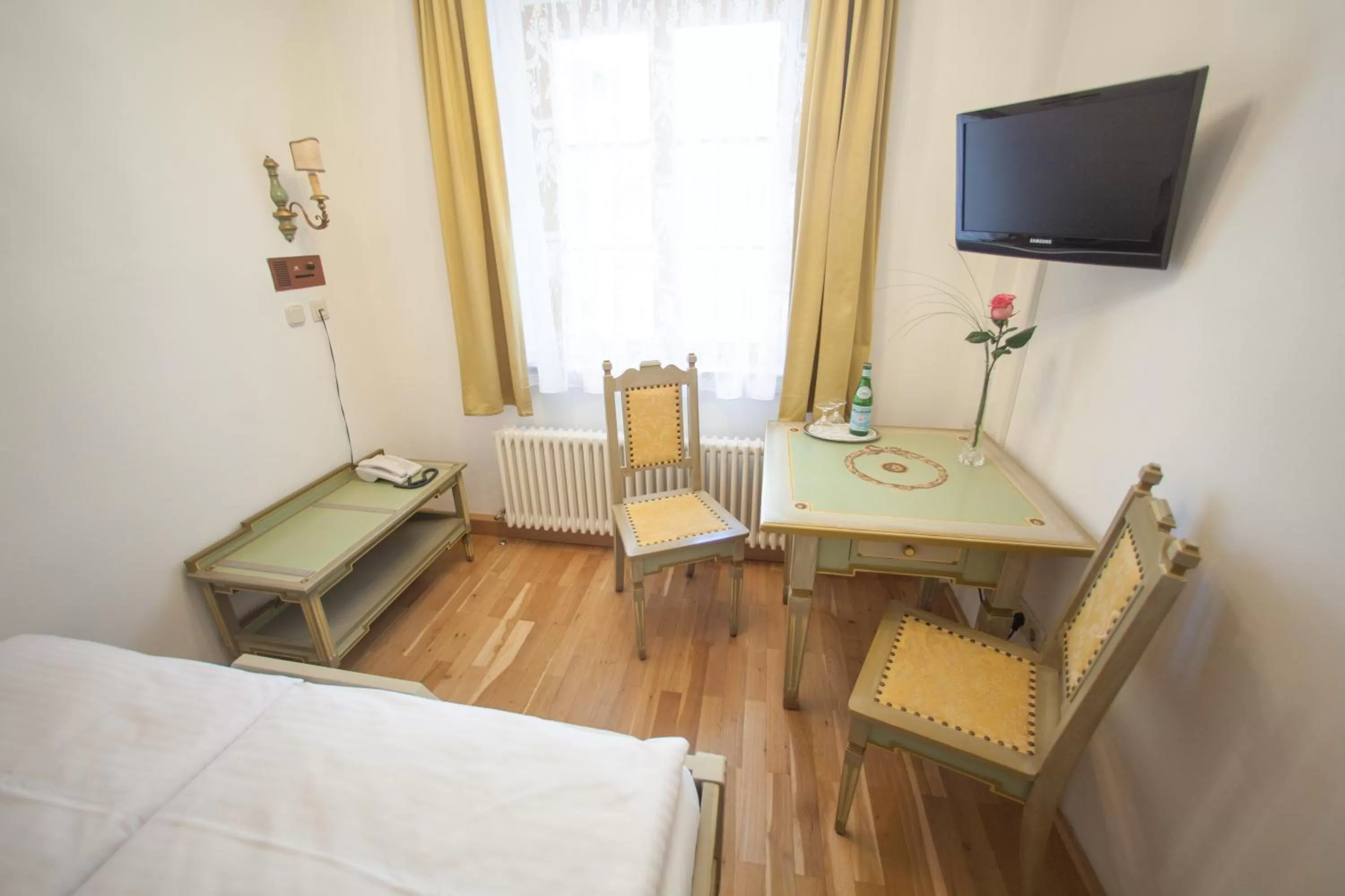 Other, Bed in Hotel Wilder Mann