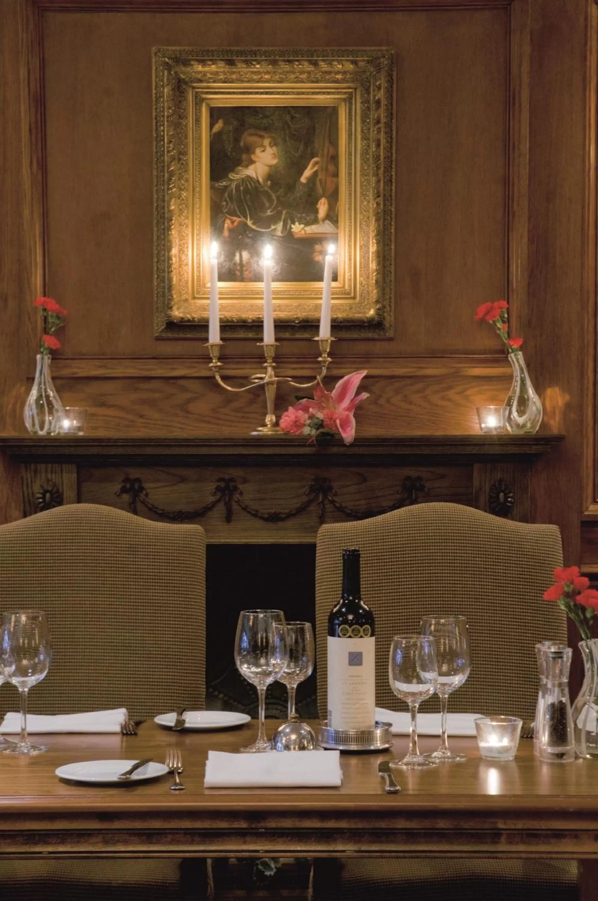 Restaurant/places to eat in Macdonald Crutherland House