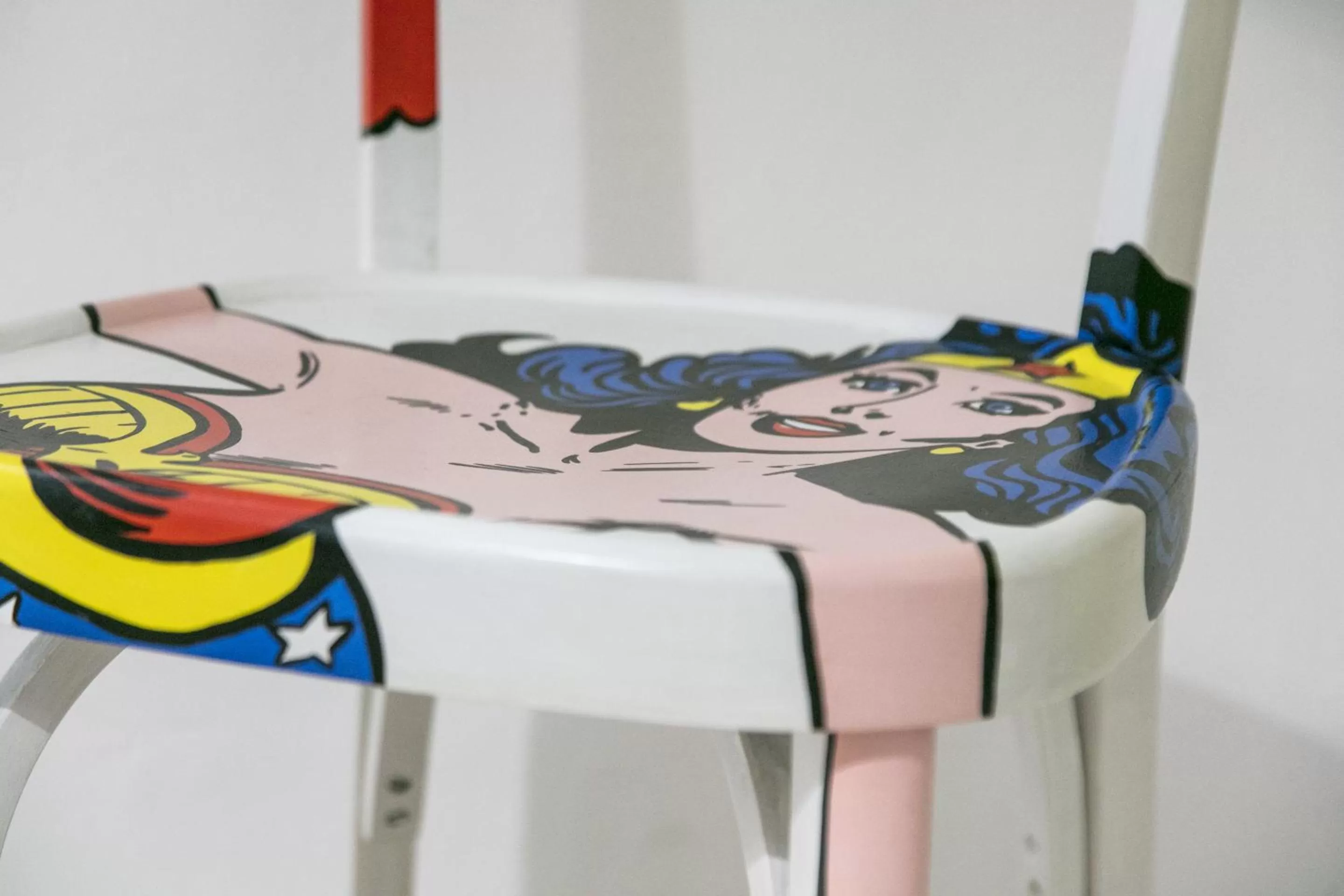 Decorative detail in Afea Art & Rooms