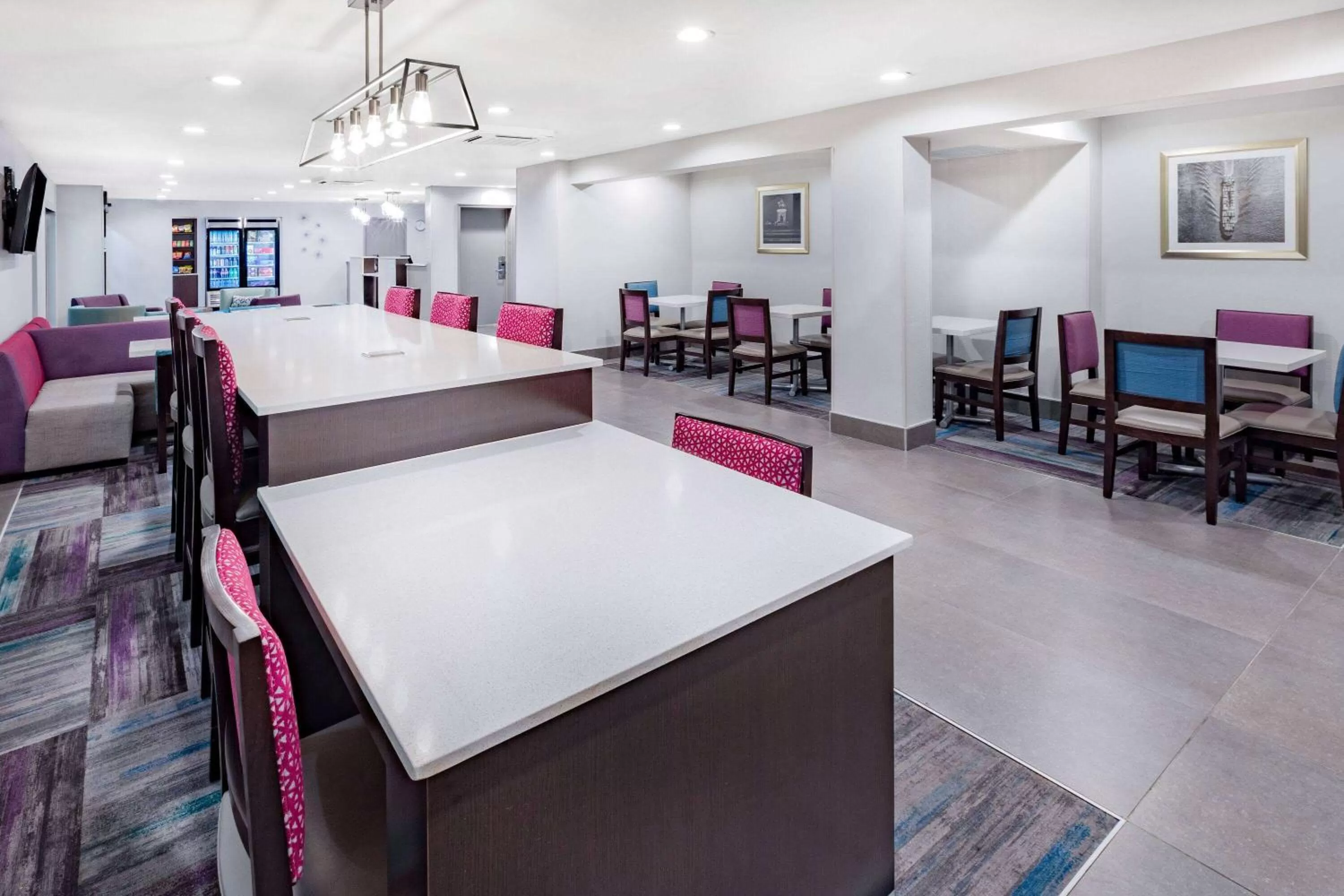 Property building in La Quinta by Wyndham Houston Southwest