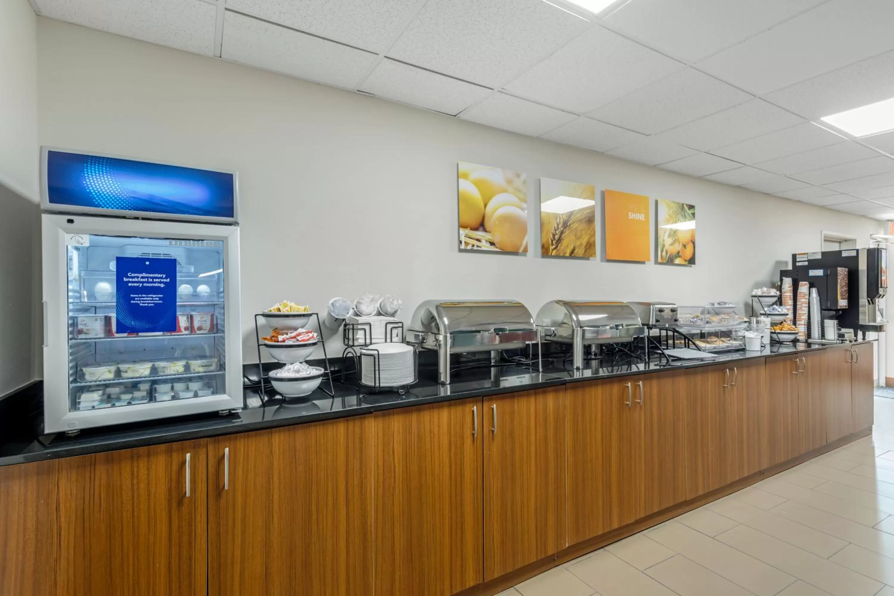 Breakfast in Comfort Inn US Hwy 80