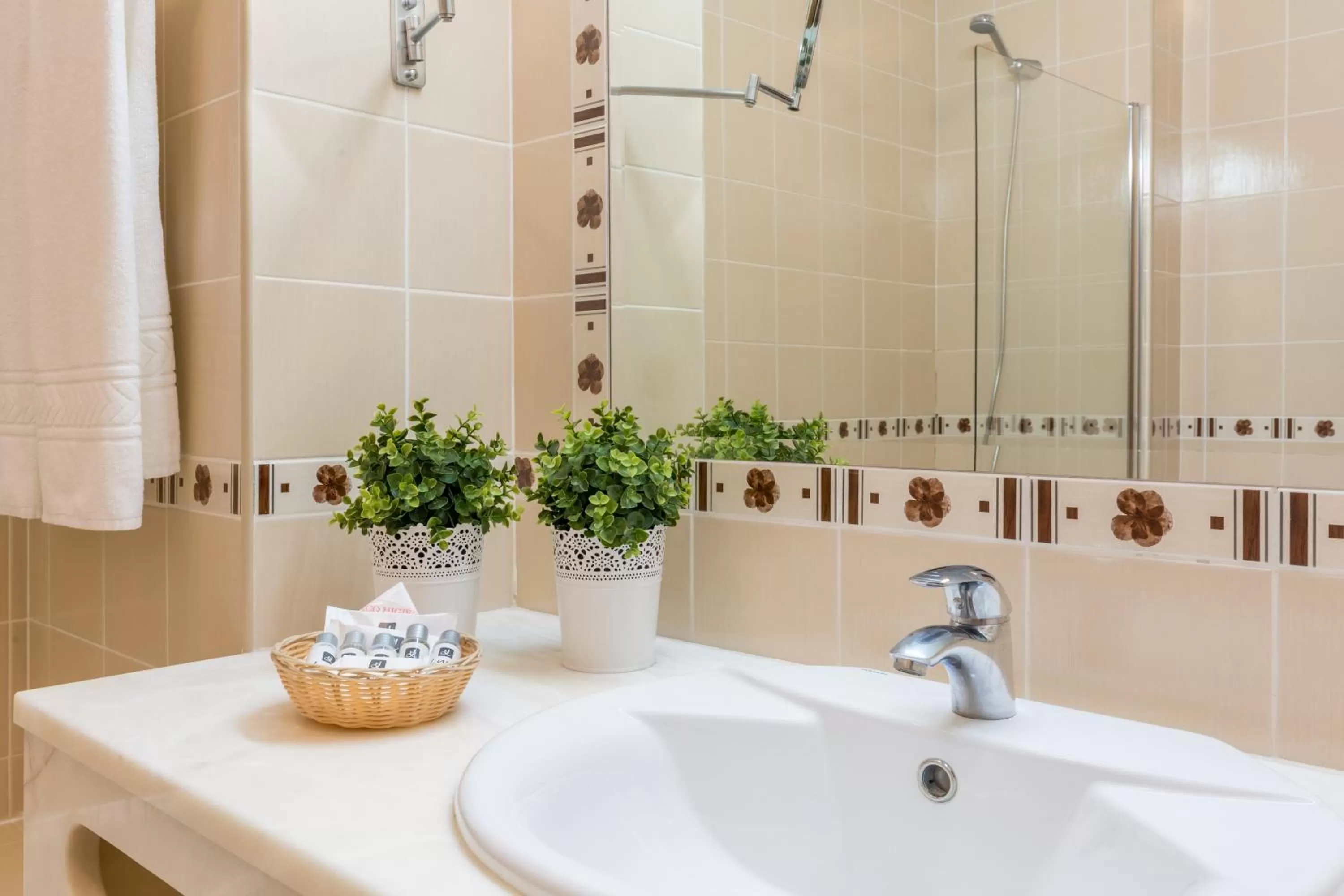 Bathroom in The Navigator - Solaqua