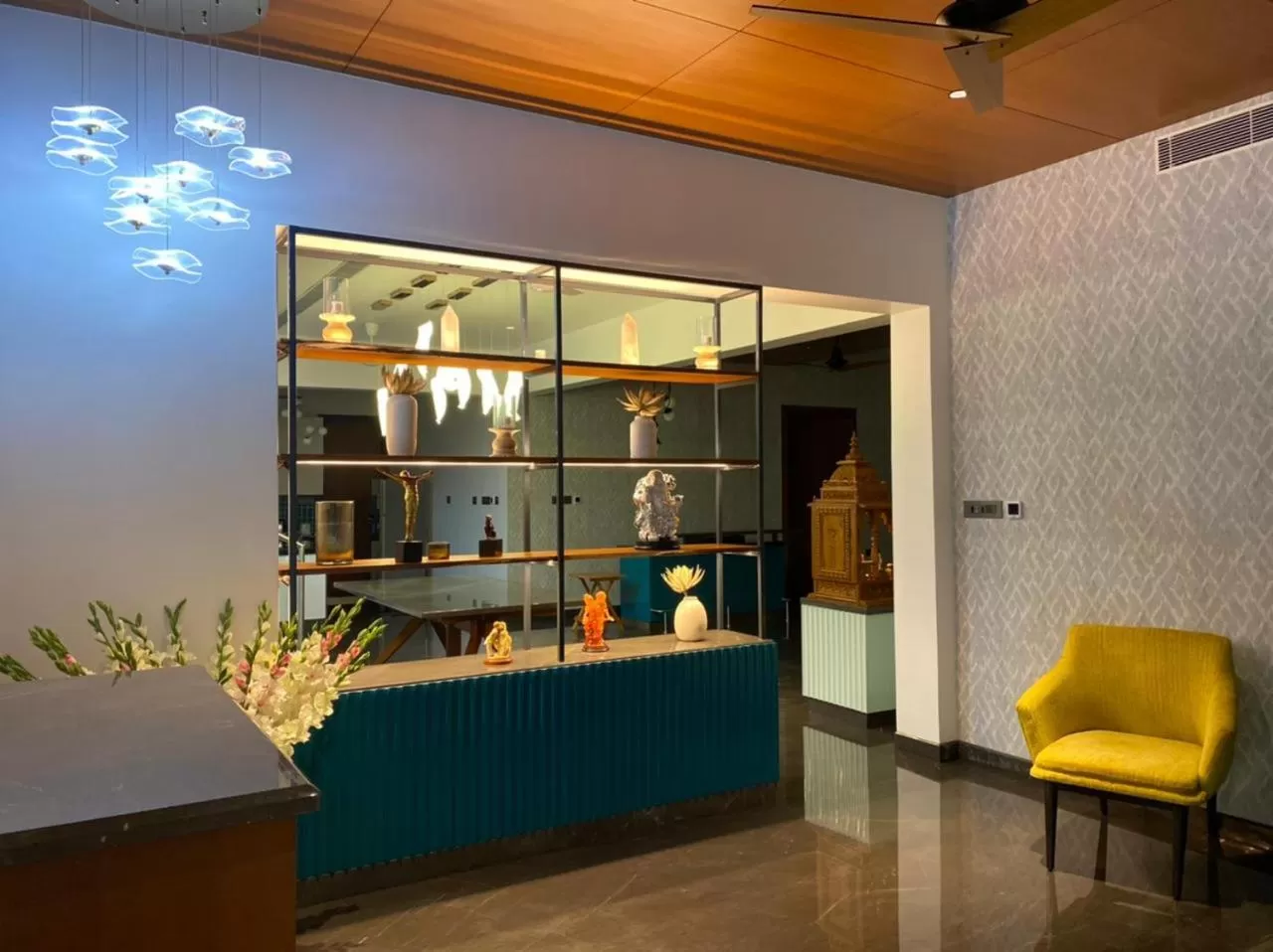 Living room in Denissons Beach Resort, formerly Gamyam Retreat