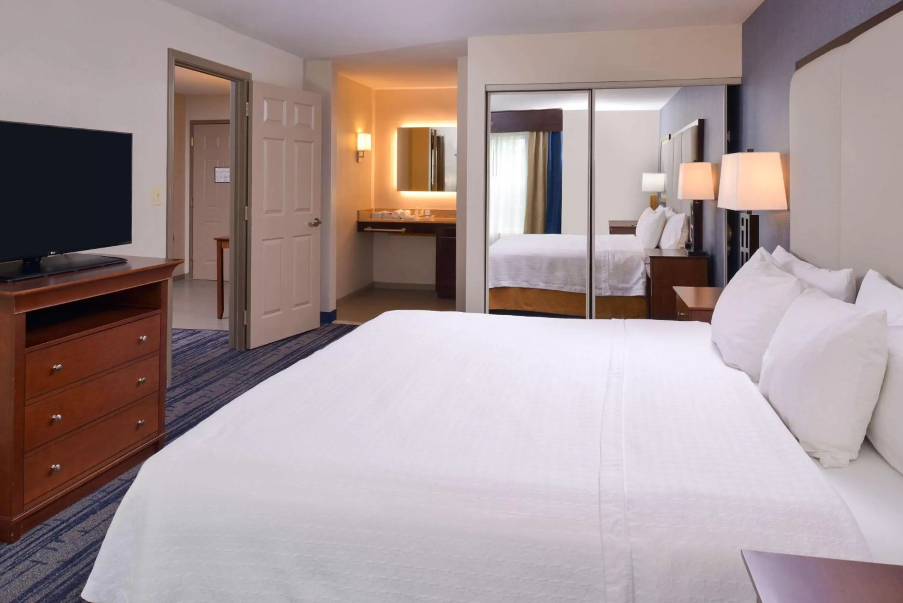 Bedroom, Bed in Homewood Suites by Hilton Dallas-Lewisville
