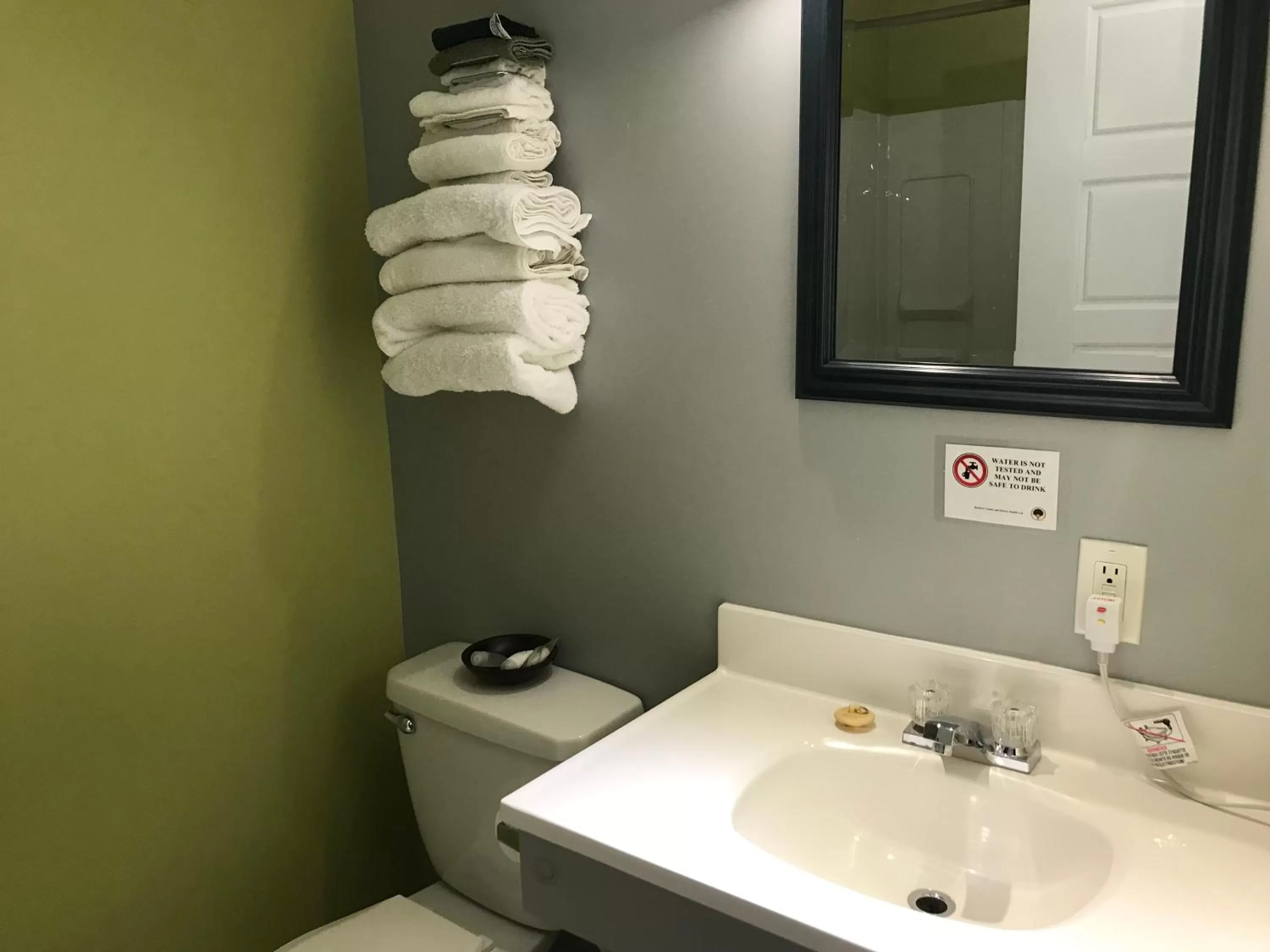 Toilet in Hush Lodge and Cottages