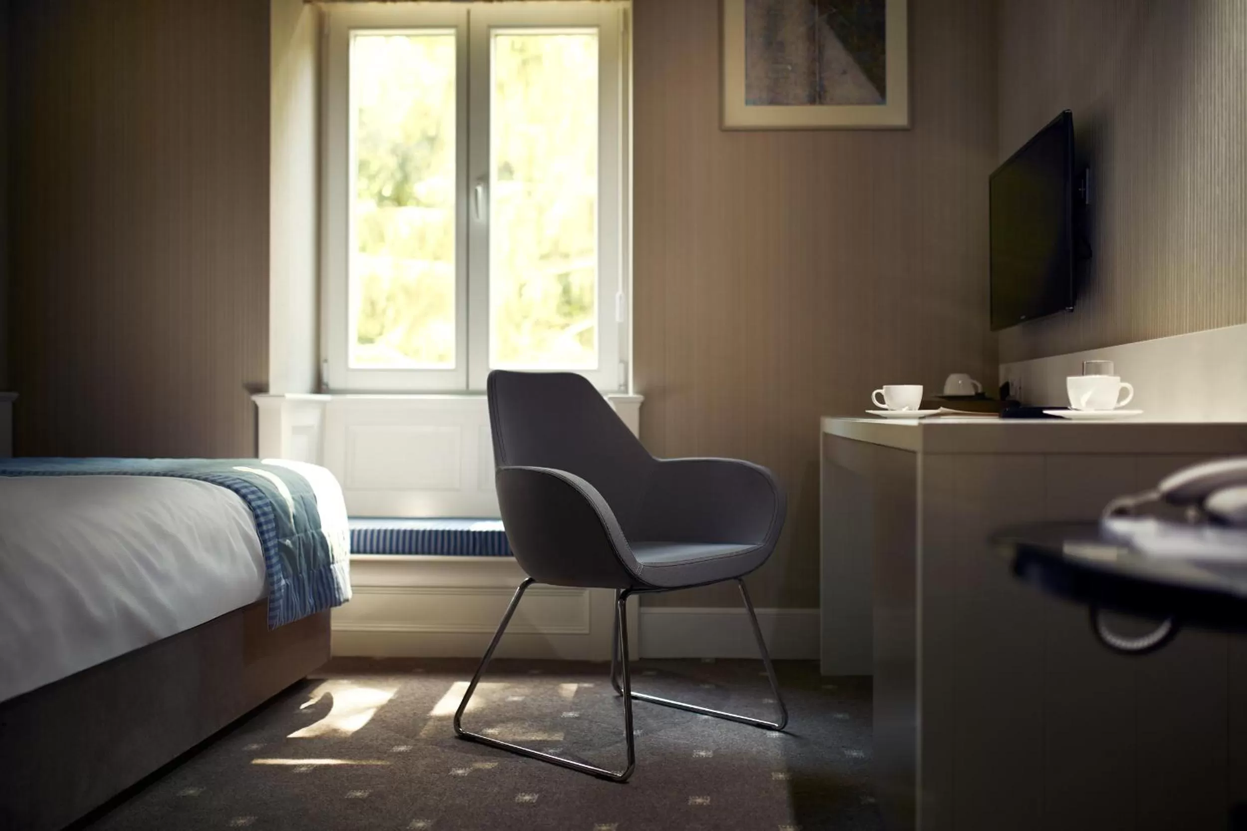 Bed in Bristol Art & Medical SPA