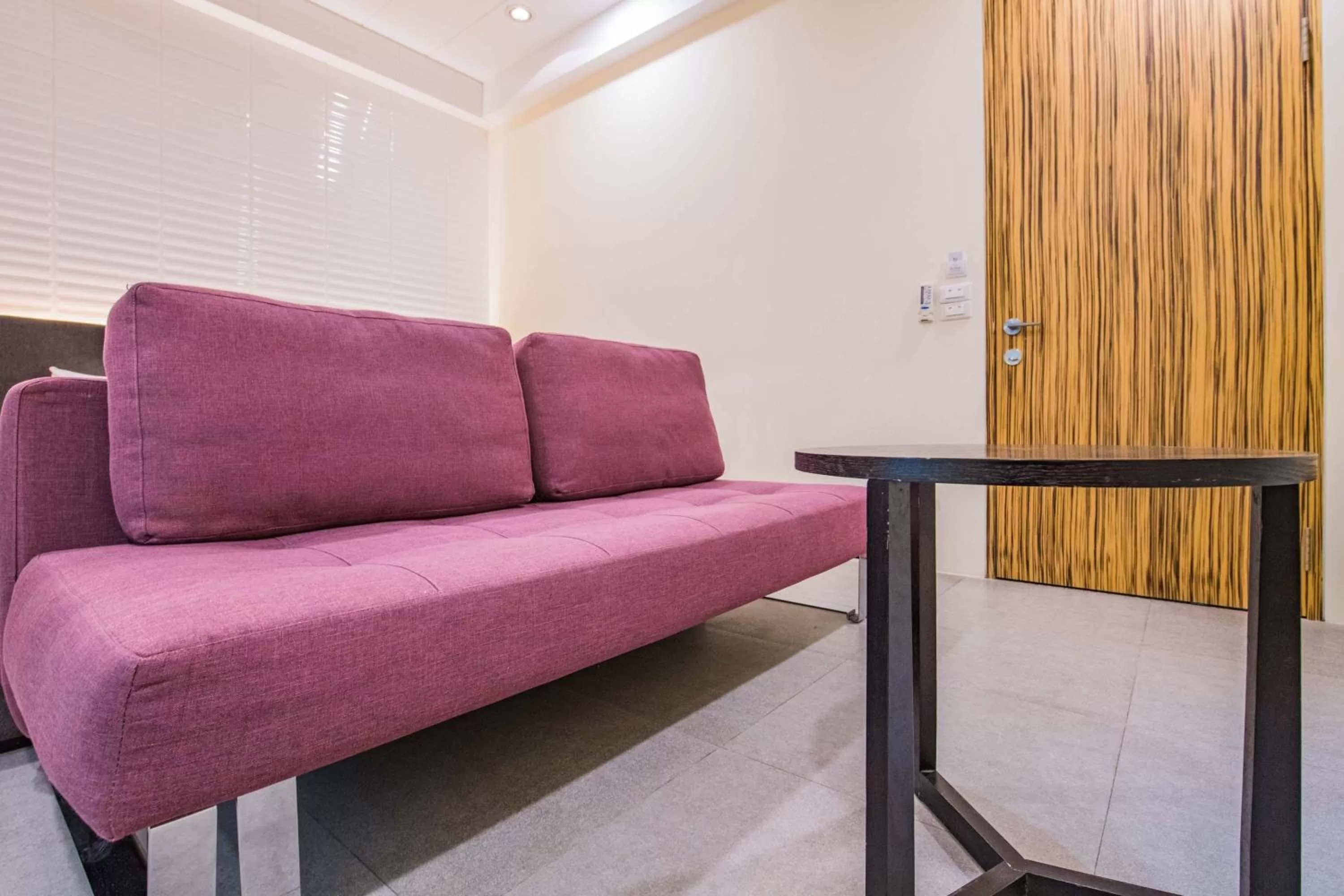 Seating Area in Pisces06