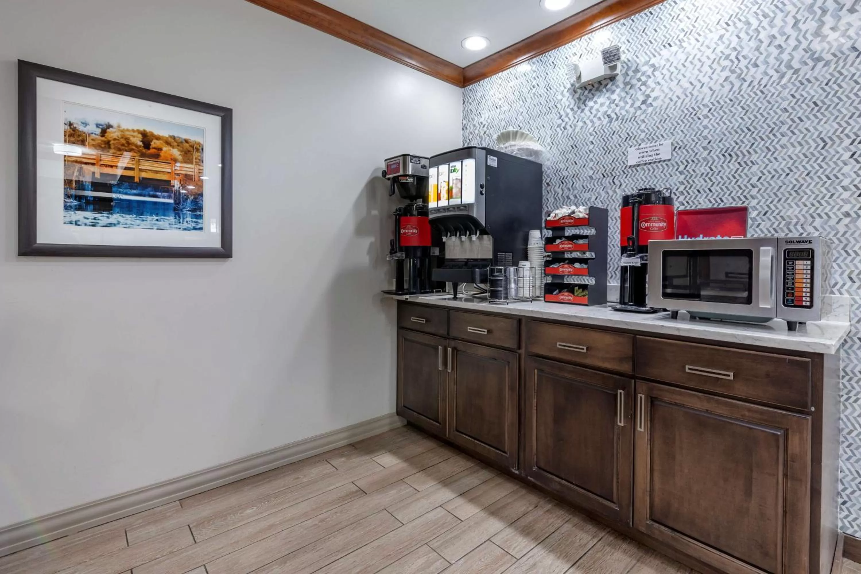 Breakfast in Best Western PLUS Sparta Trail Lodge