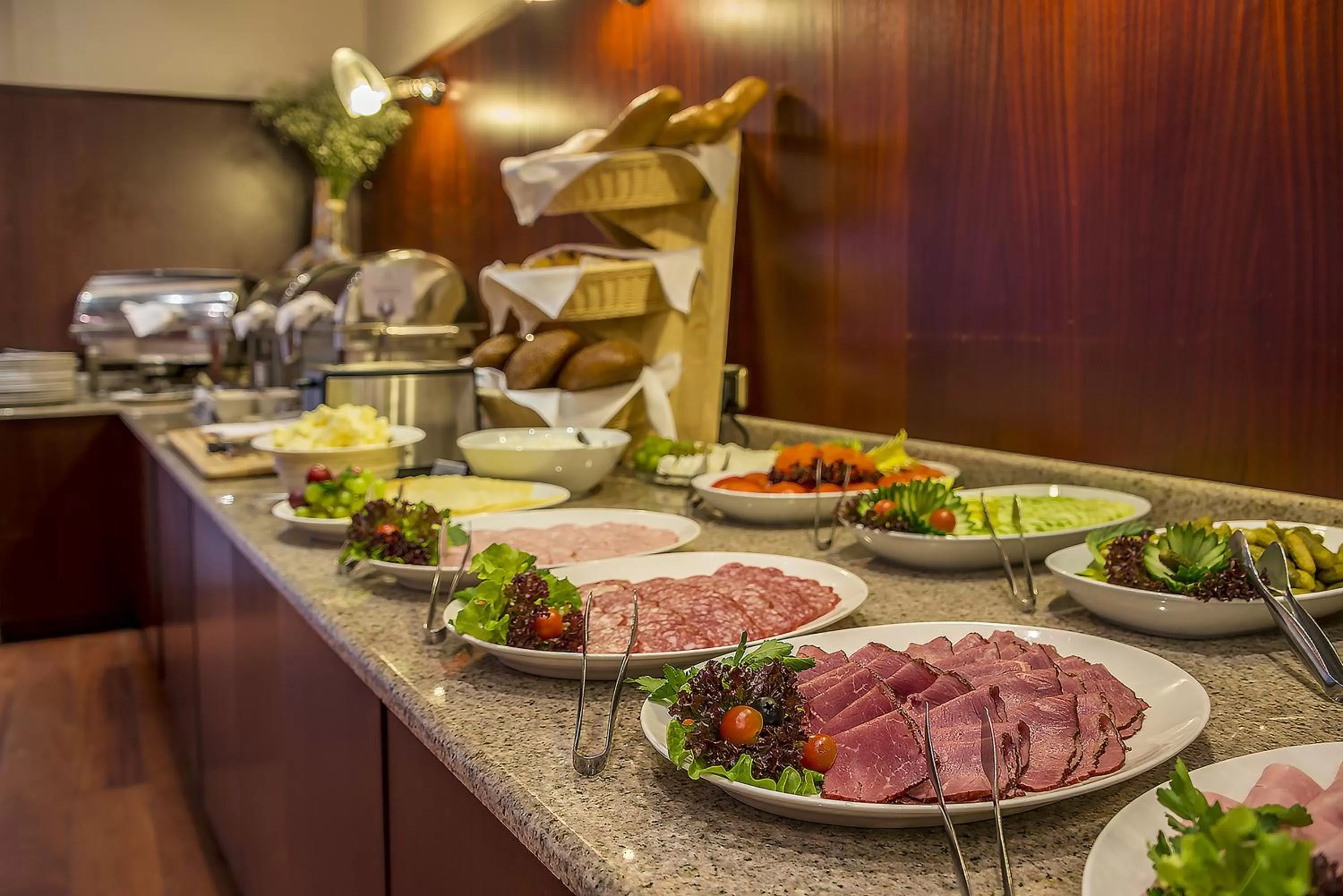 English/Irish breakfast in Grata by Centrum Hotels