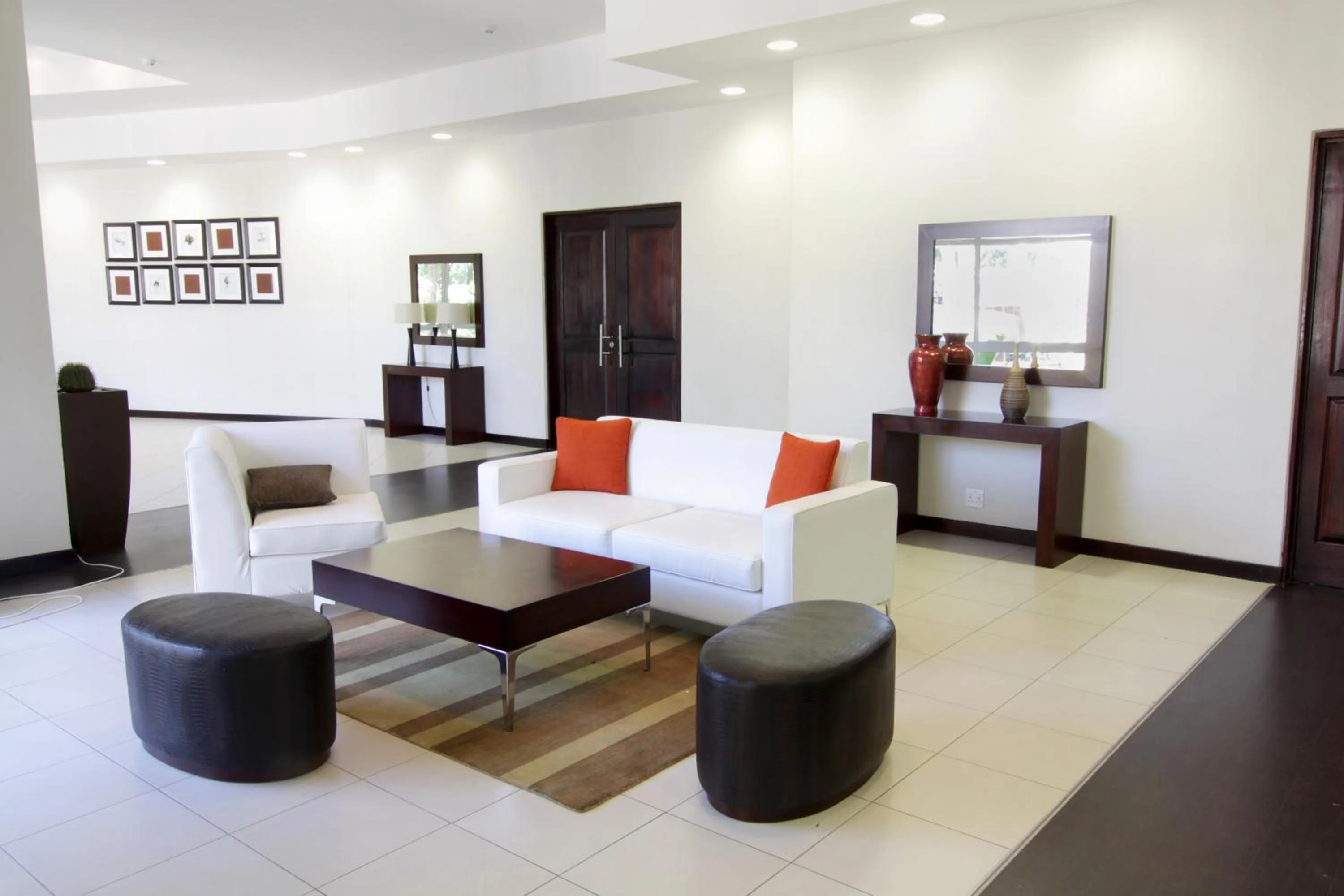 Lobby or reception in Cresta Lodge Gaborone