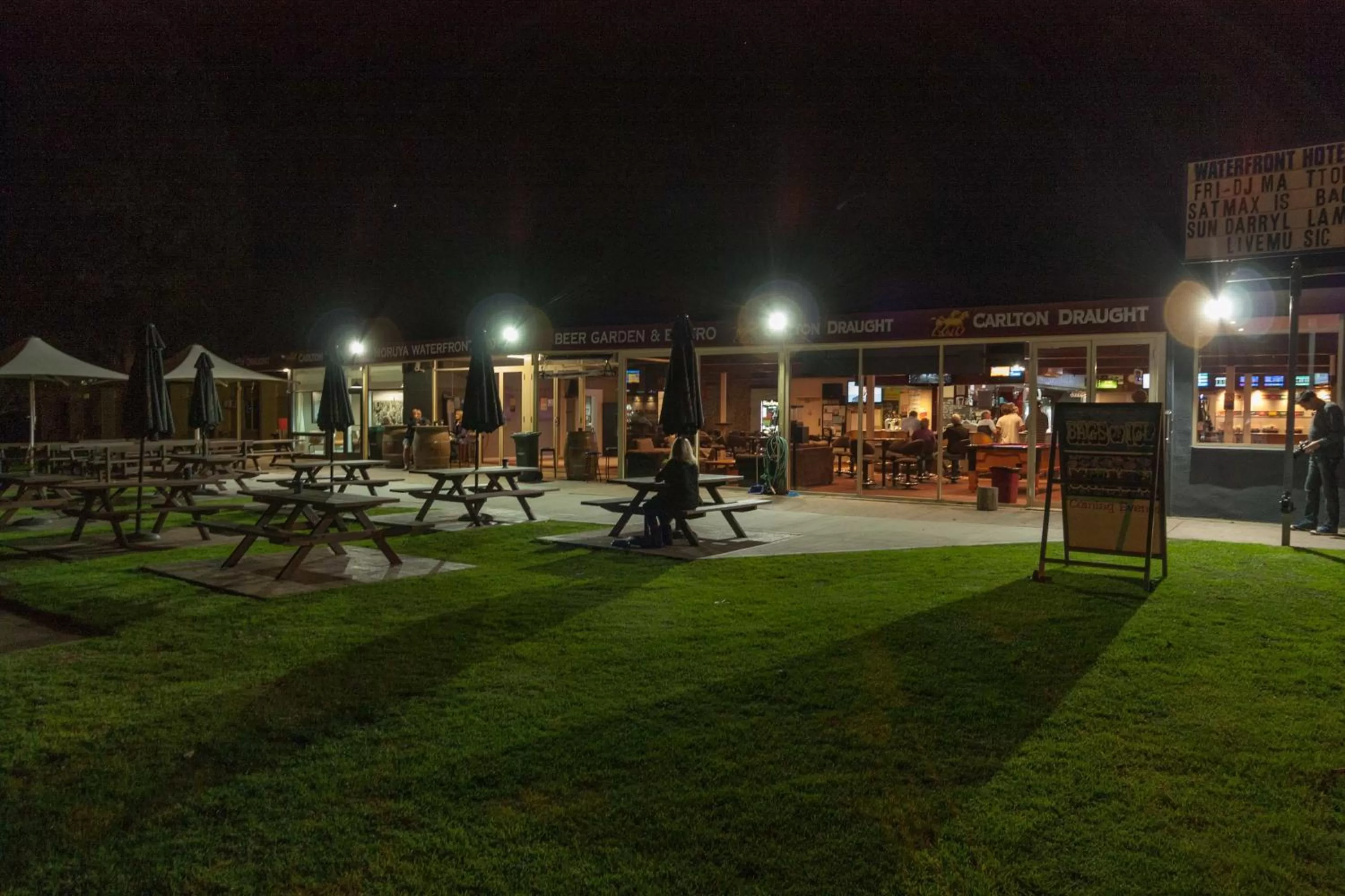 Property building in Moruya Waterfront Hotel Motel