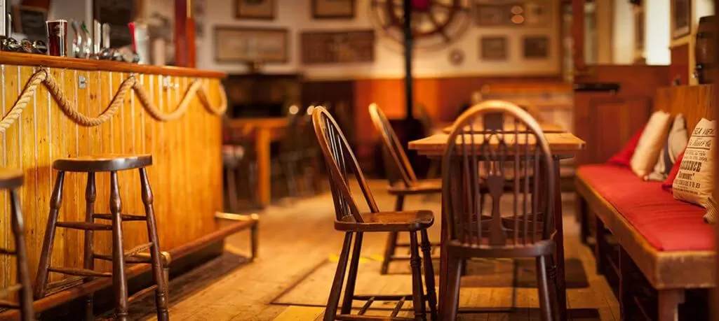 Lounge or bar in The Seaview Hotel And Restaurant