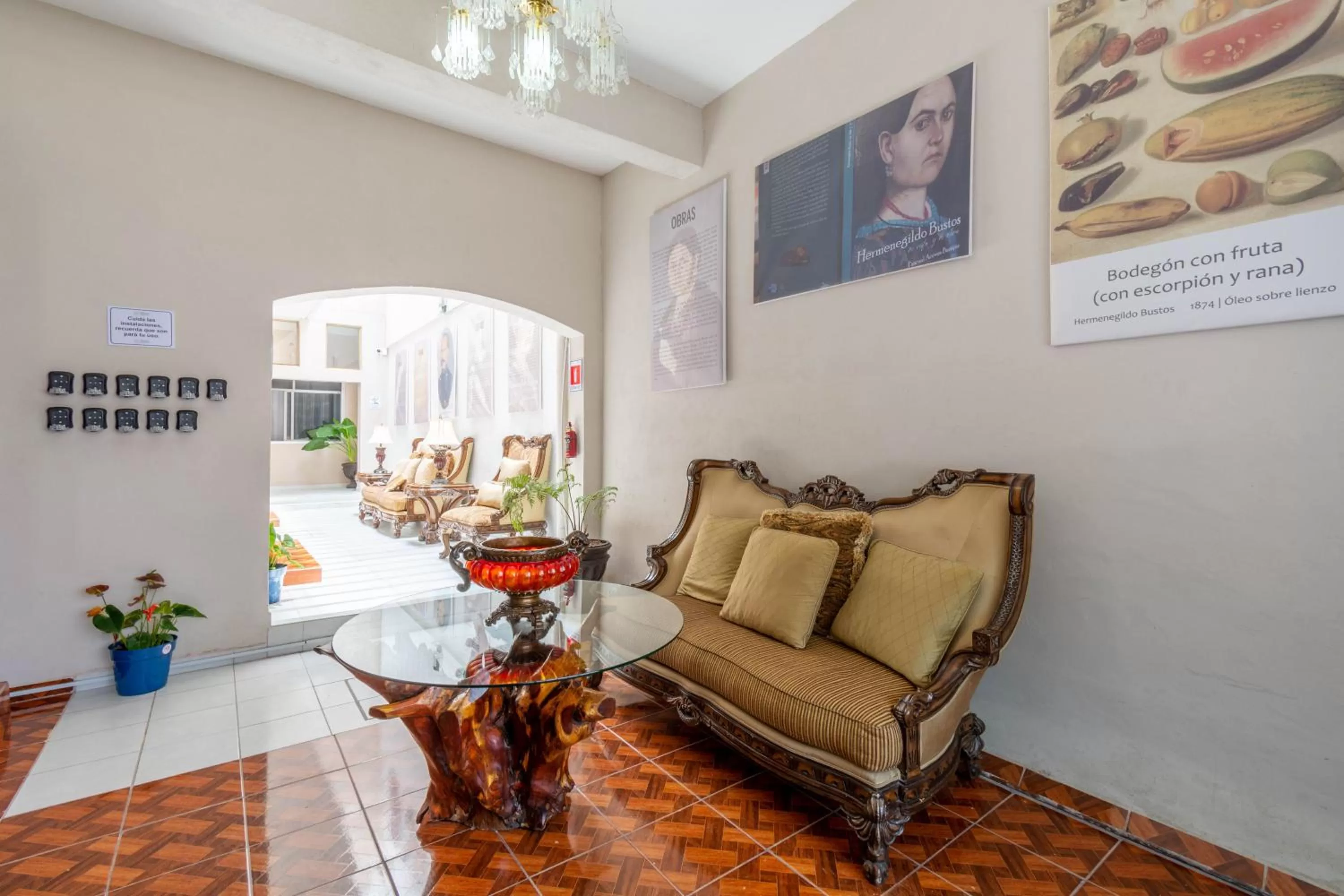 Seating area in Hostería Casa Marquez