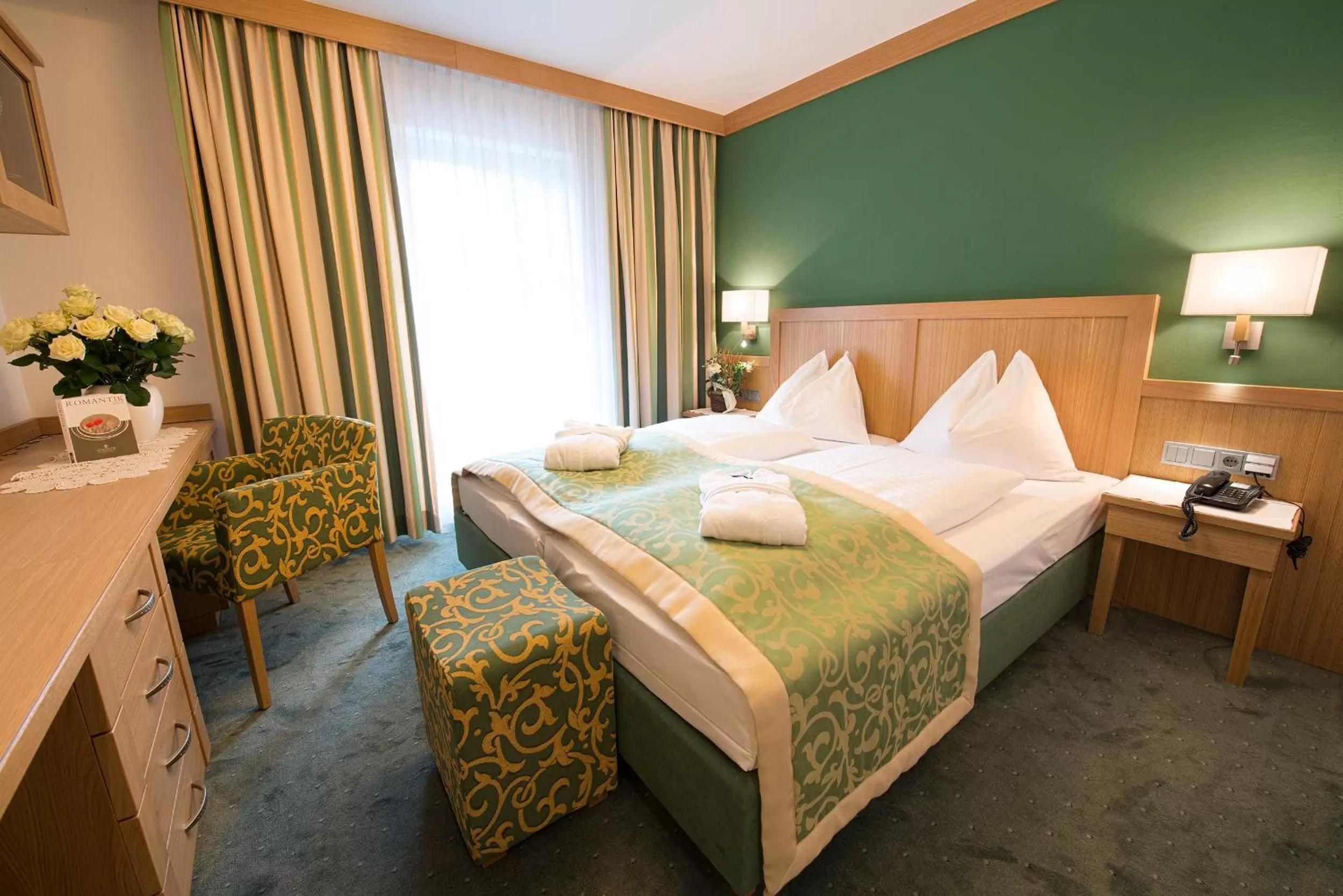 Comfort Double Room with Balcony in Romantik Hotel Die Gersberg Alm mit Panoramablick auf Salzburg