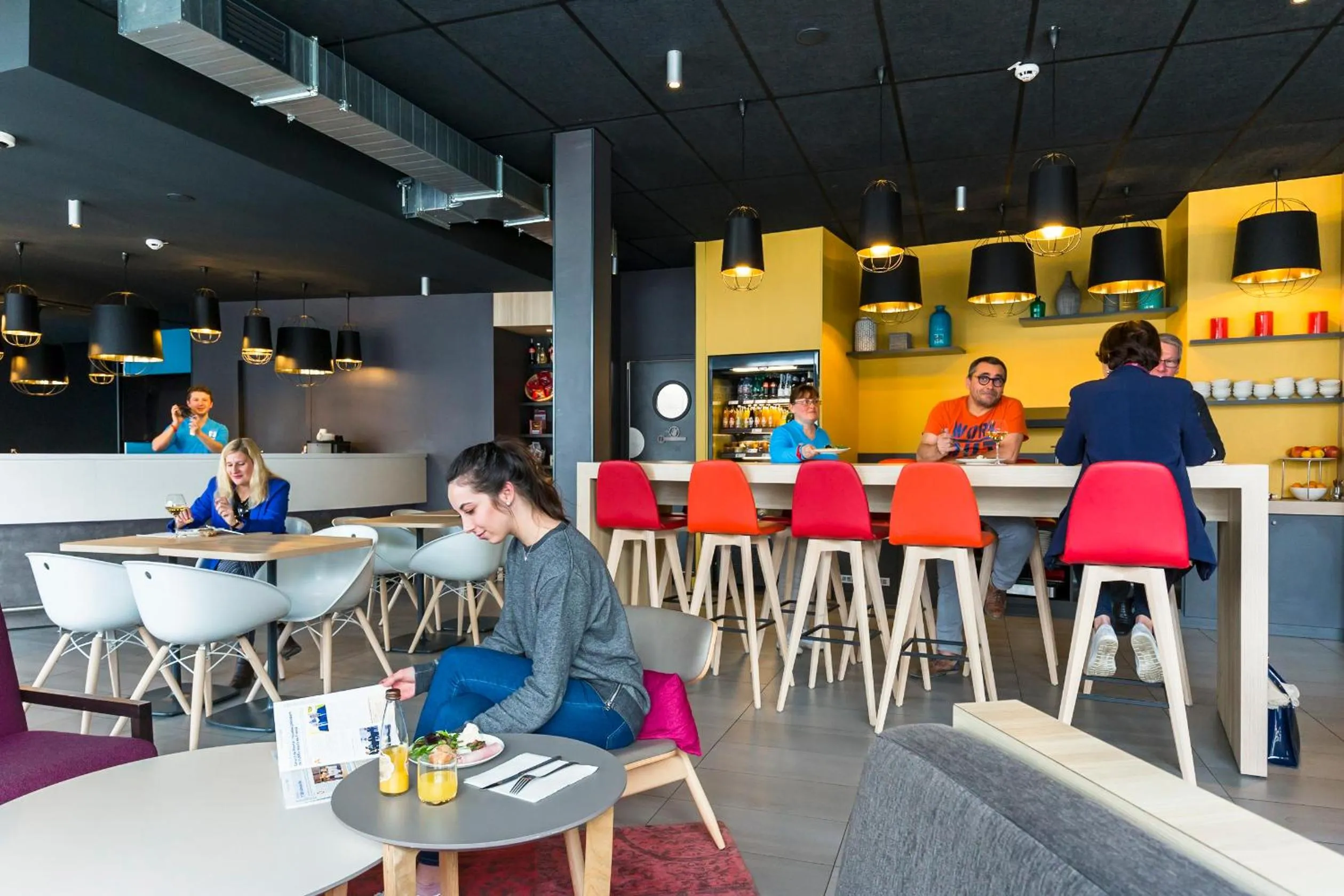 People in Nomad Hotel le Havre Centre Gare