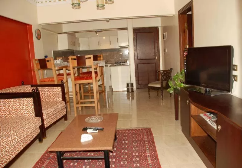 Photo of the whole room, Bed in Philae Hotel Aswan