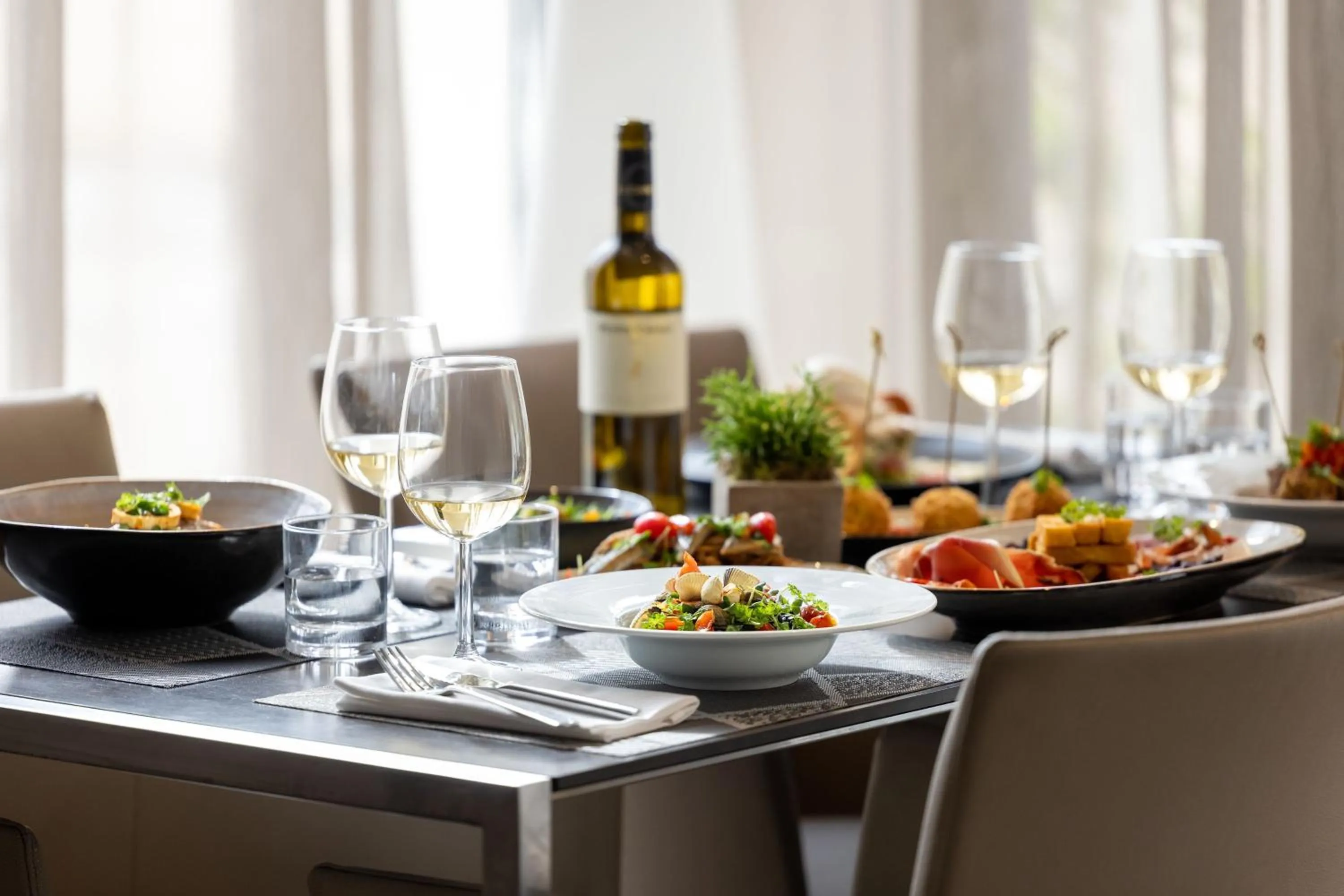 Restaurant/places to eat in AC Hotel by Marriott Marseille Prado Vélodrome