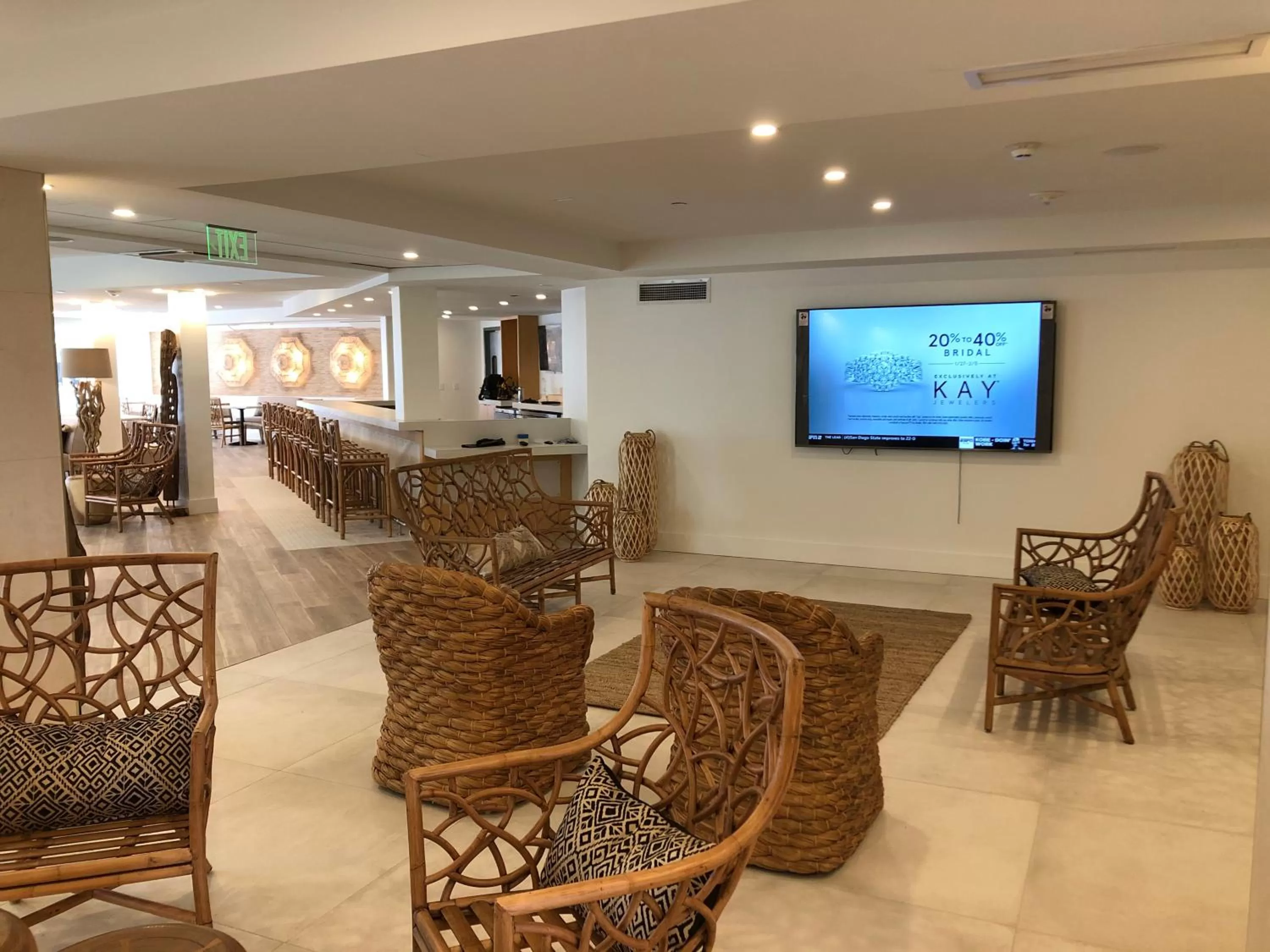 Restaurant/places to eat in Beachcomber Resort & Club