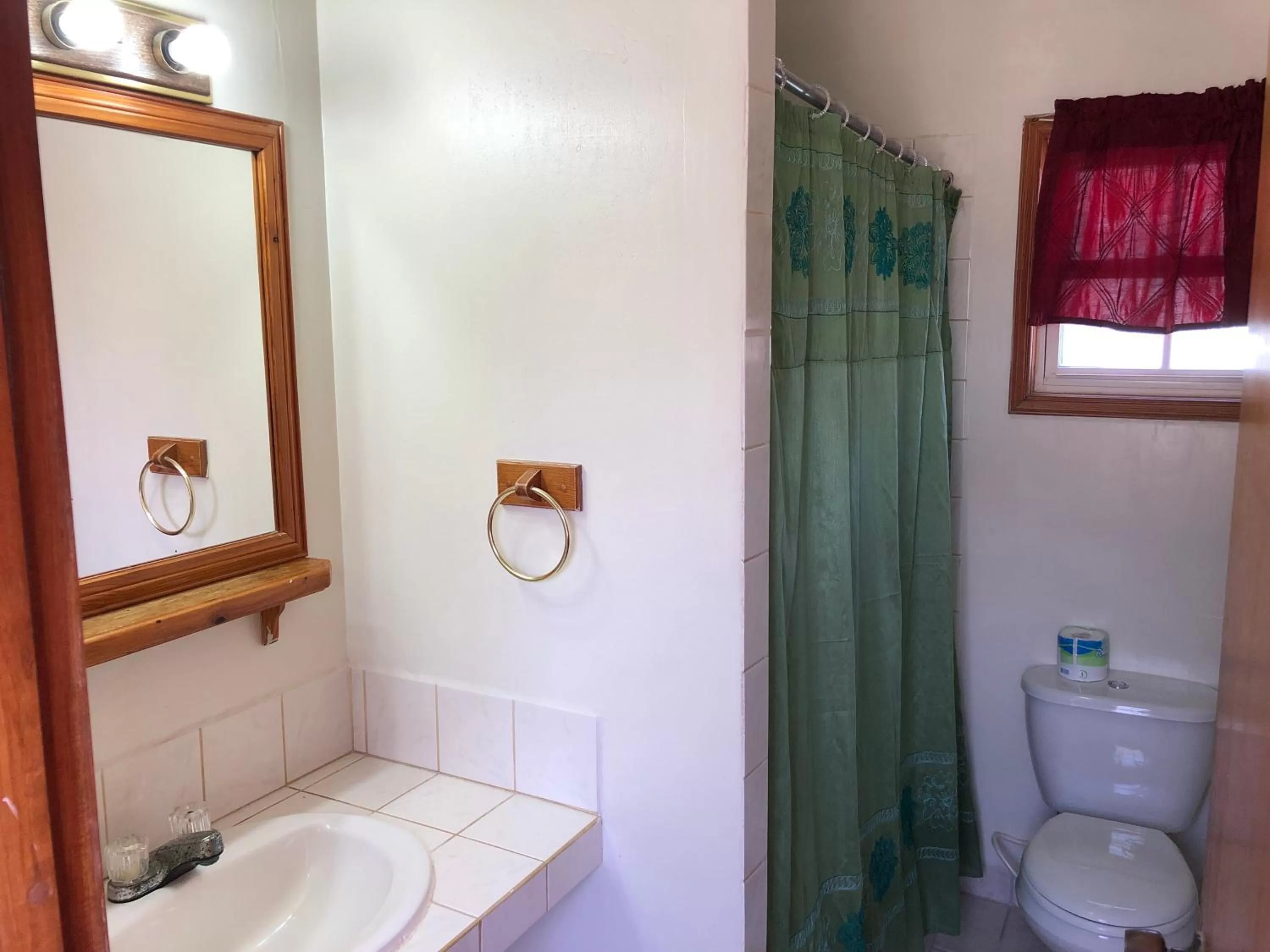 Bathroom in Blue Wave Guest House