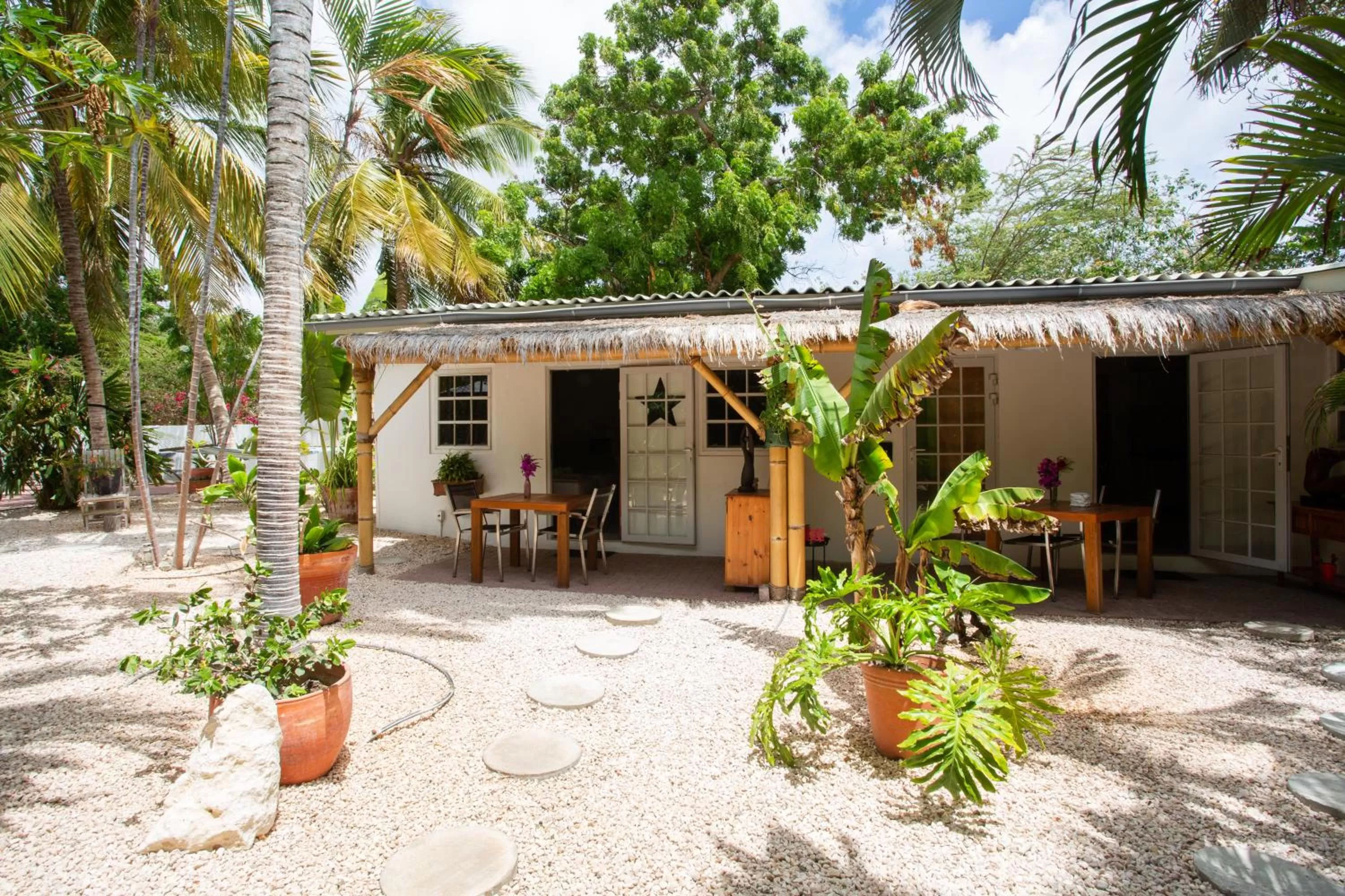 Property building in B&B Sombre di Kabana